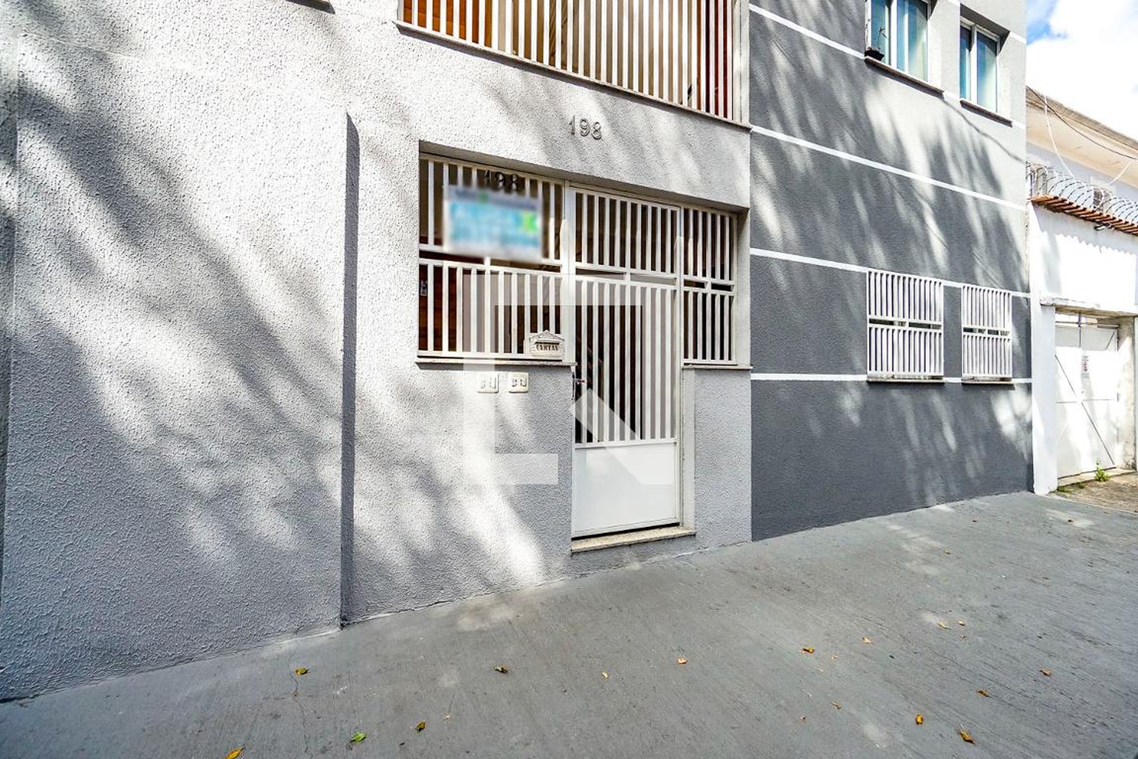 Fachada Condomínio em Rua Dona Ana Franco, 198
