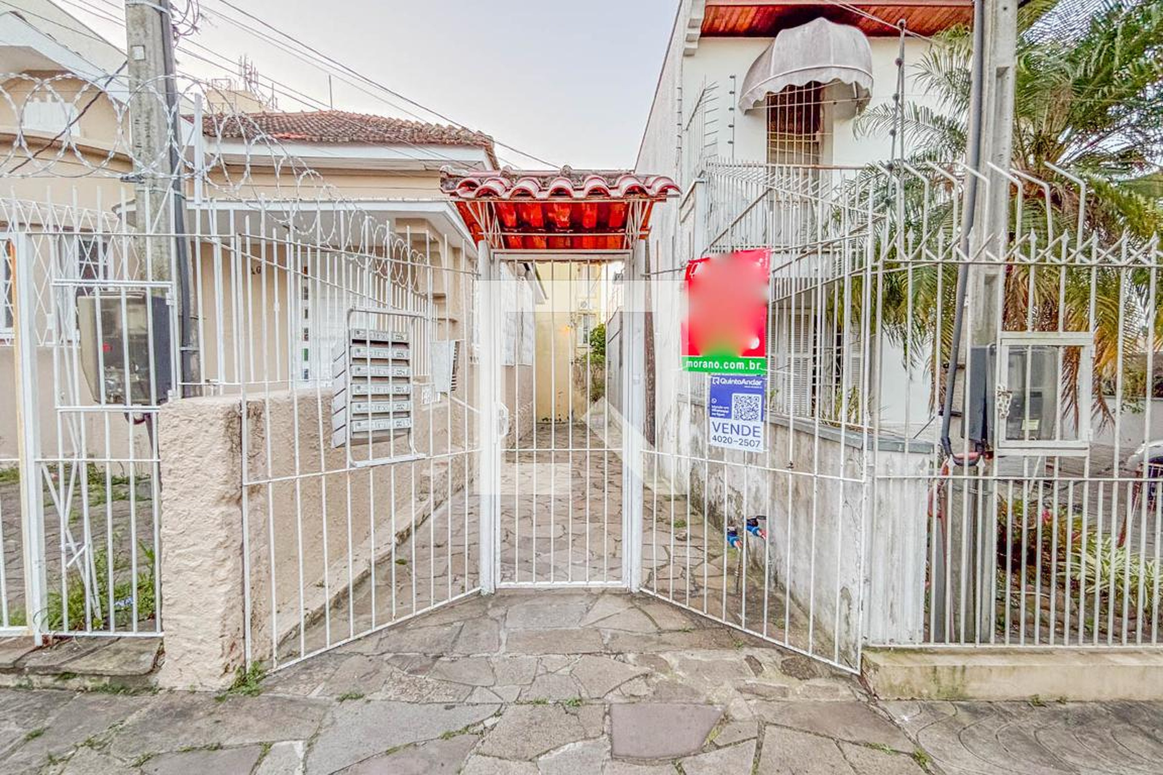 Fachada Condomínio em Rua Gonçalves Lêdo, 46