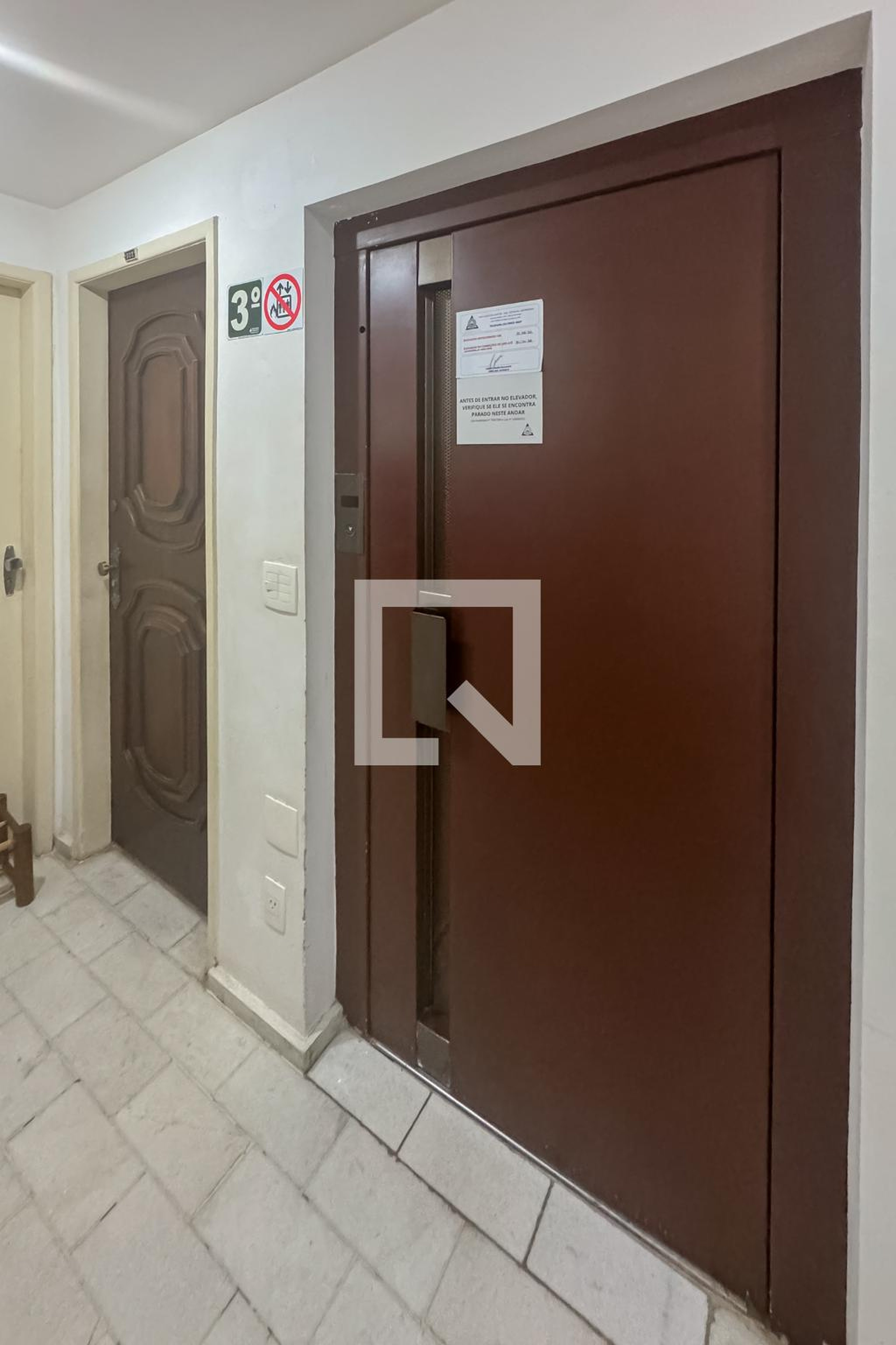 Hall - João S. e Aurora Mendes