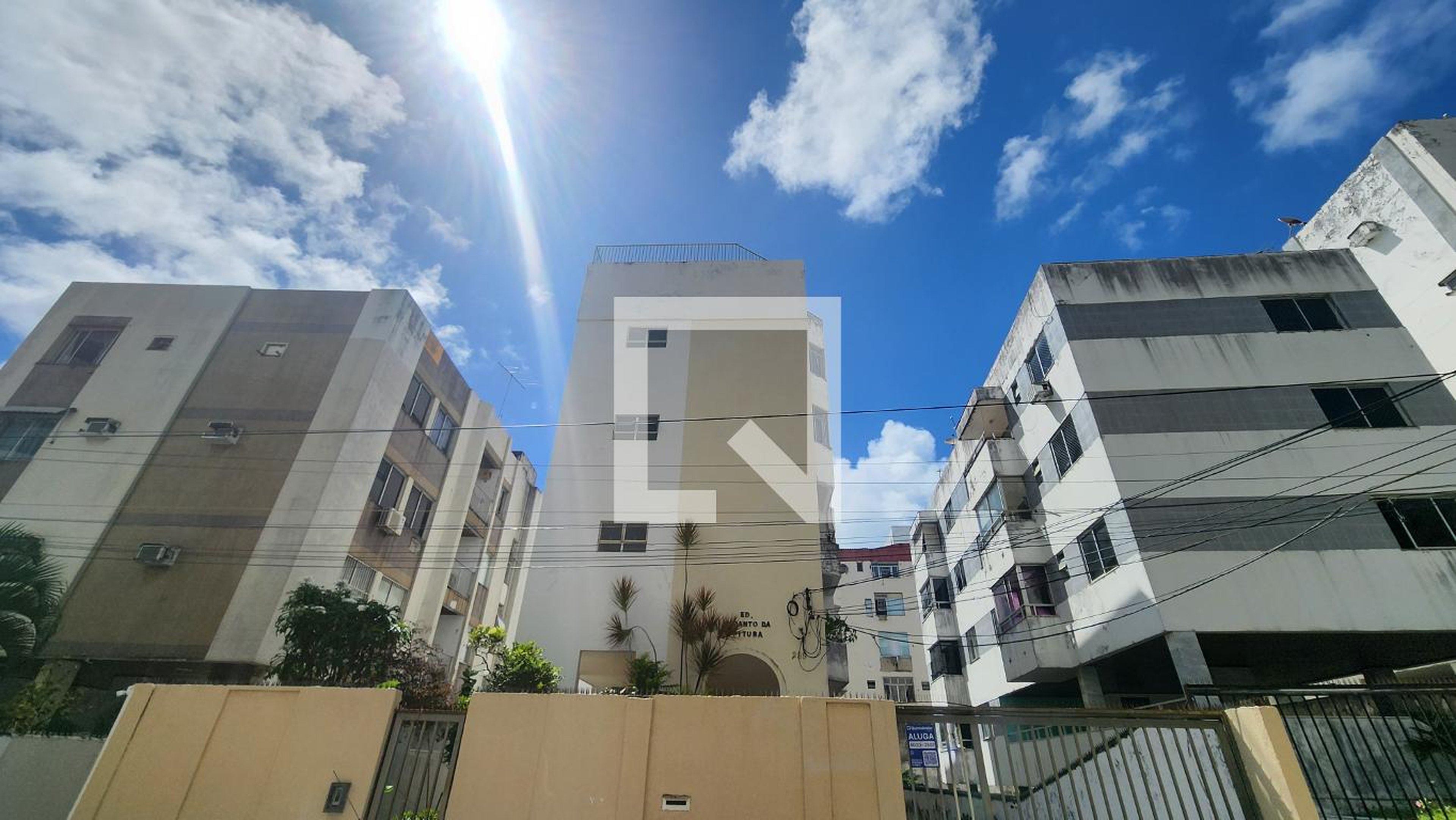 Fachada Condomínio em Rua Anthenor Tupinambá, 288