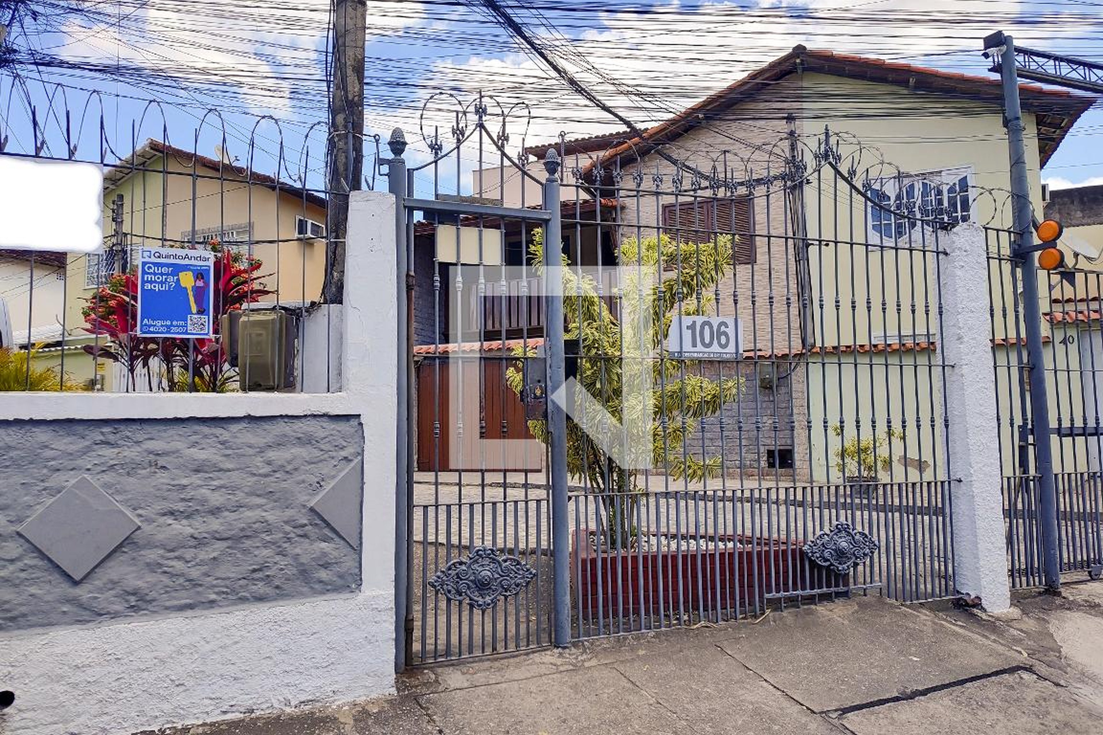 Fachada Condomínio em Rua Doutor Tolêdo Piza, 106