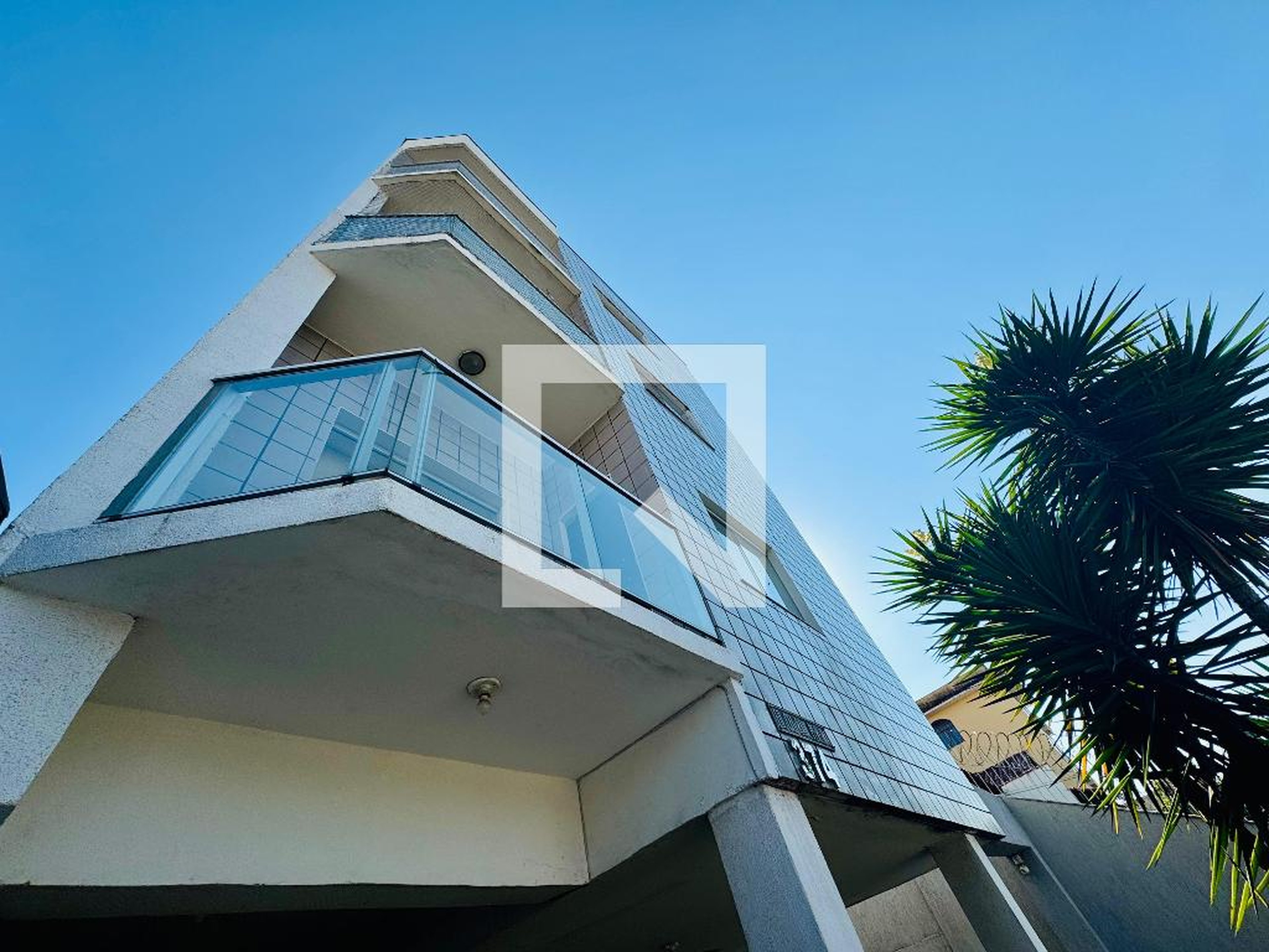 Fachada Condomínio em Rua Machado Nunes, 374