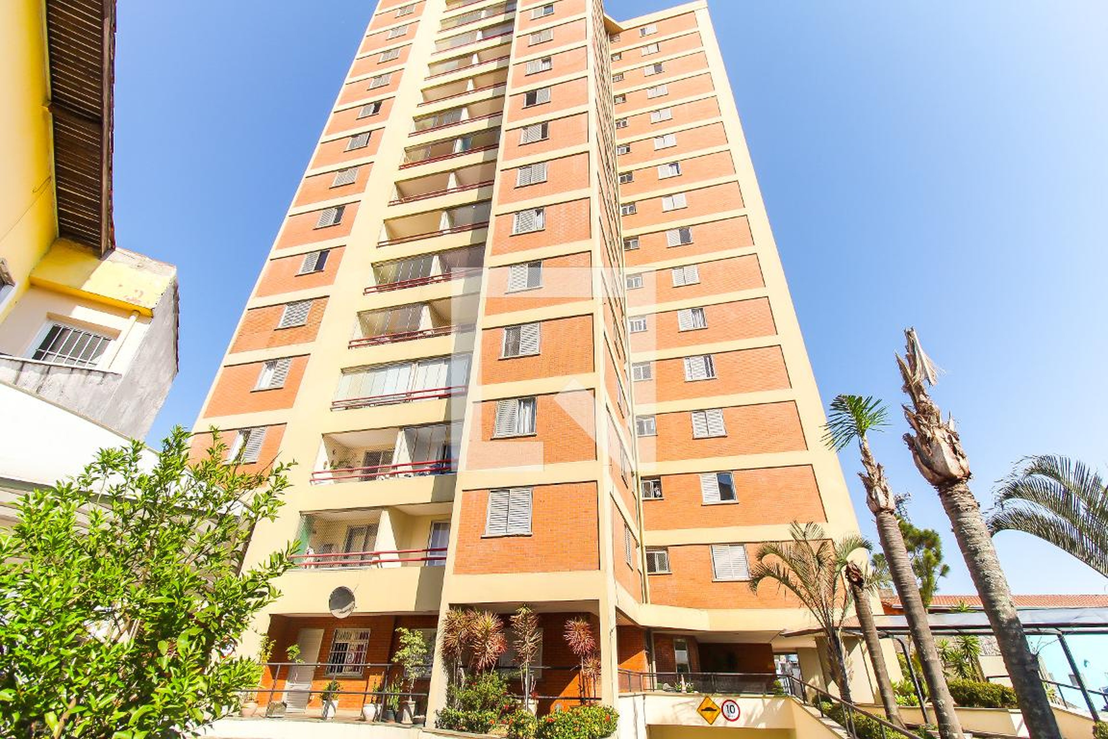 Fachada do Prédio Condomínio New Century