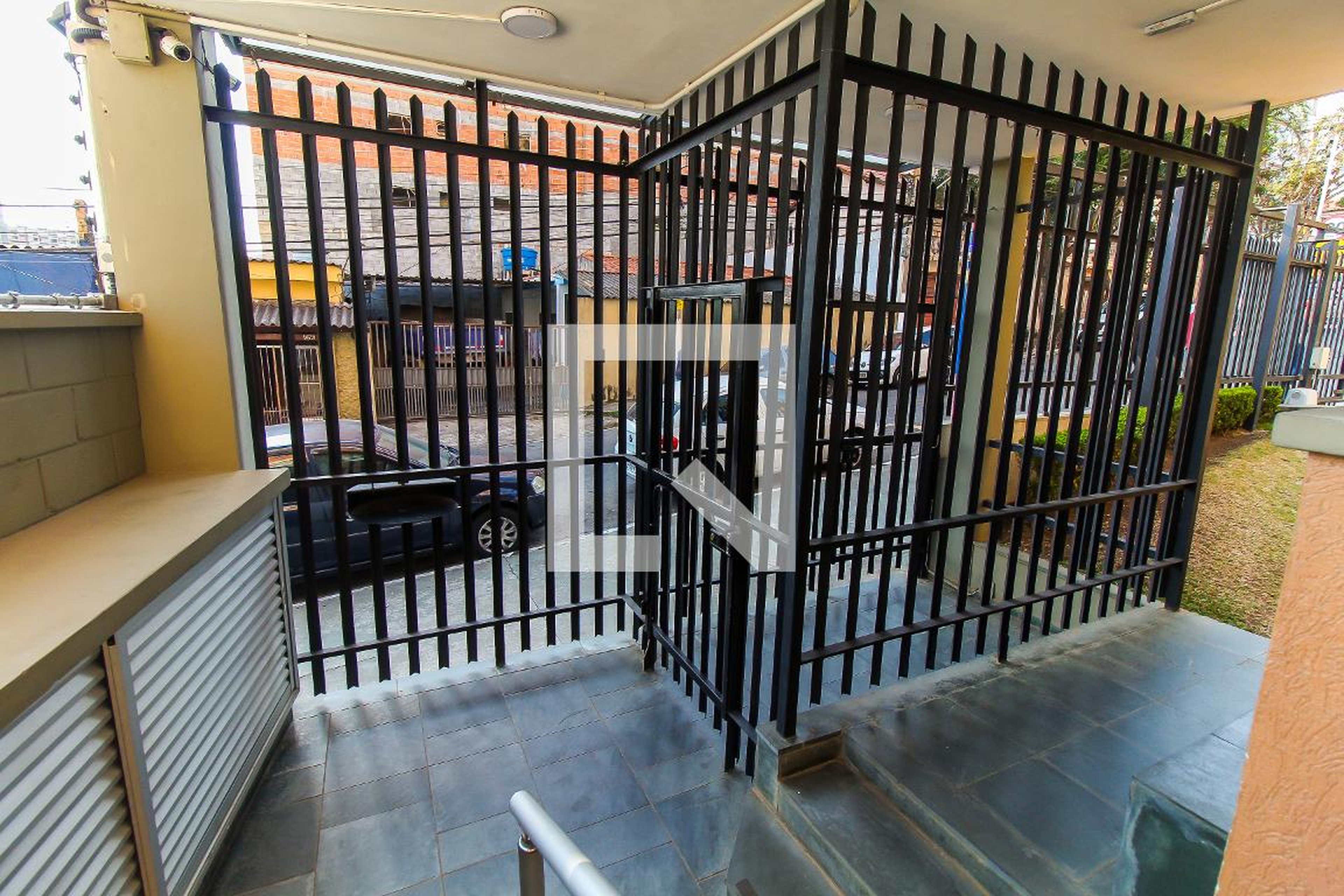 Entrada - New Century