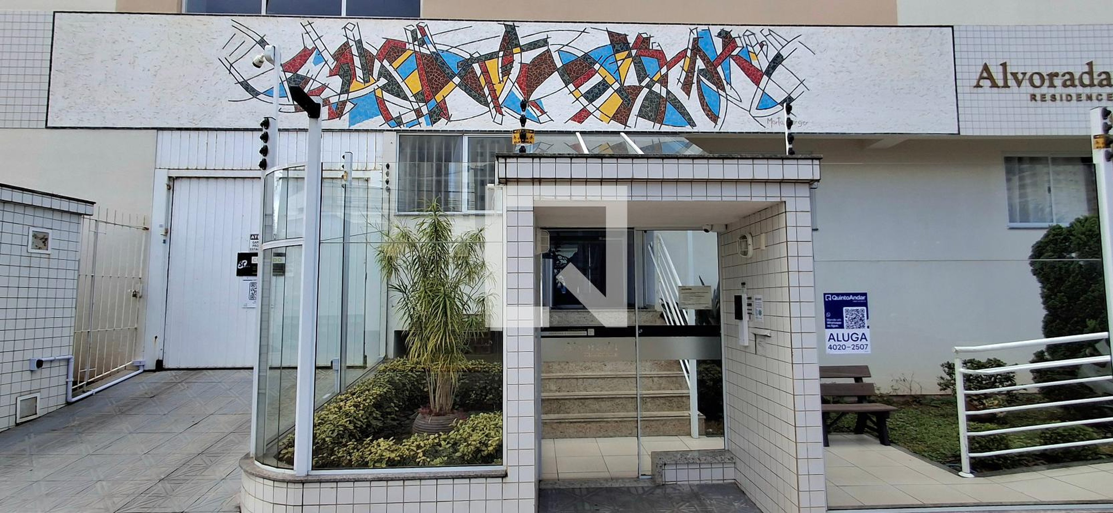 Fachada Condomínio Alvorada Residence