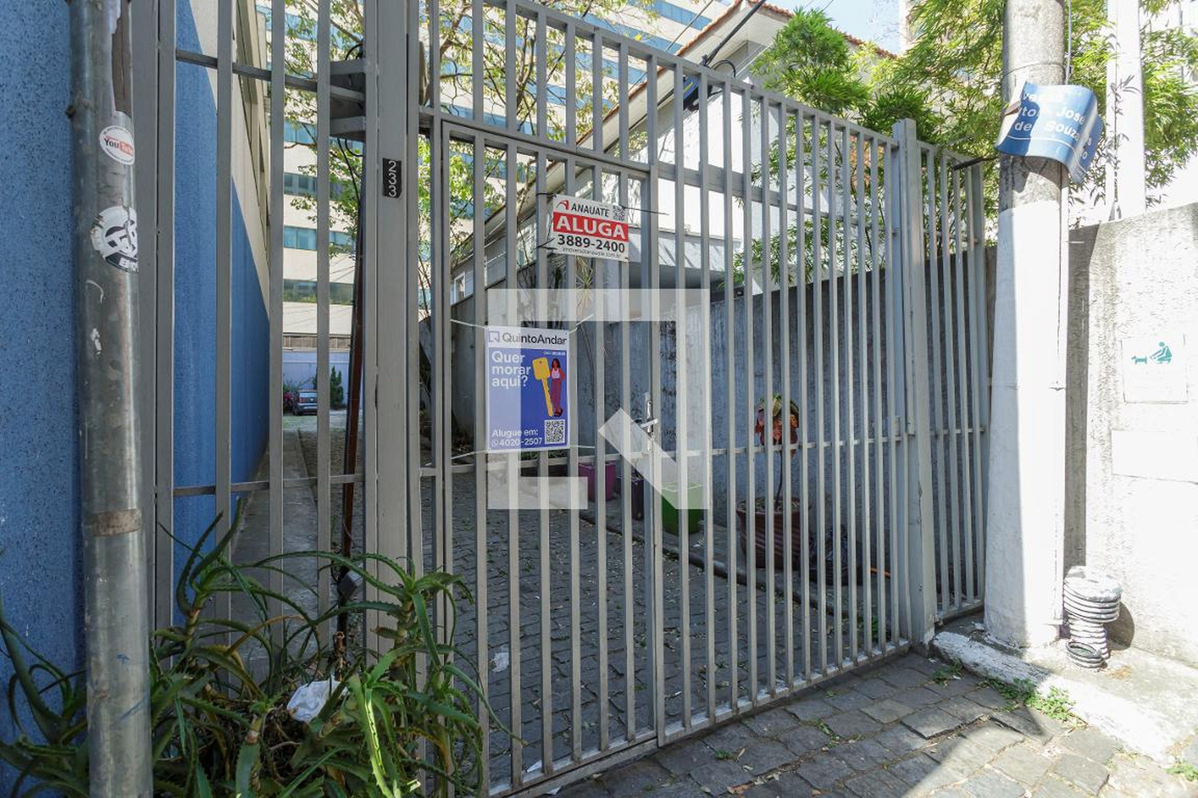 Fachada Condomínio em Rua do Rocio, 233