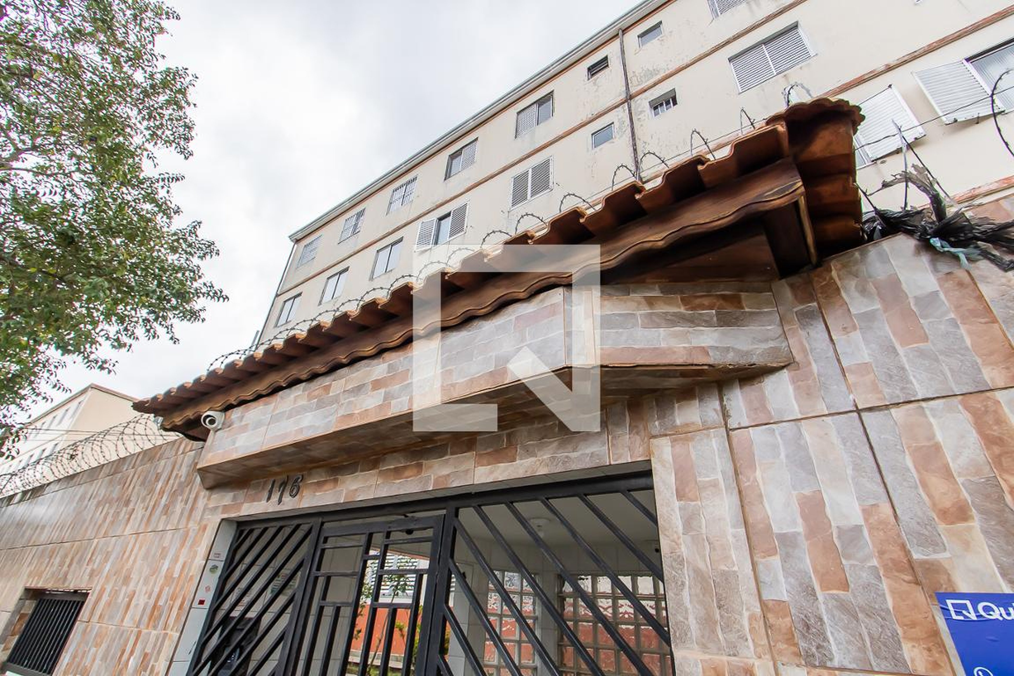 Fachada Condomínio em Rua Irmão Nicolau da Fonseca, 1