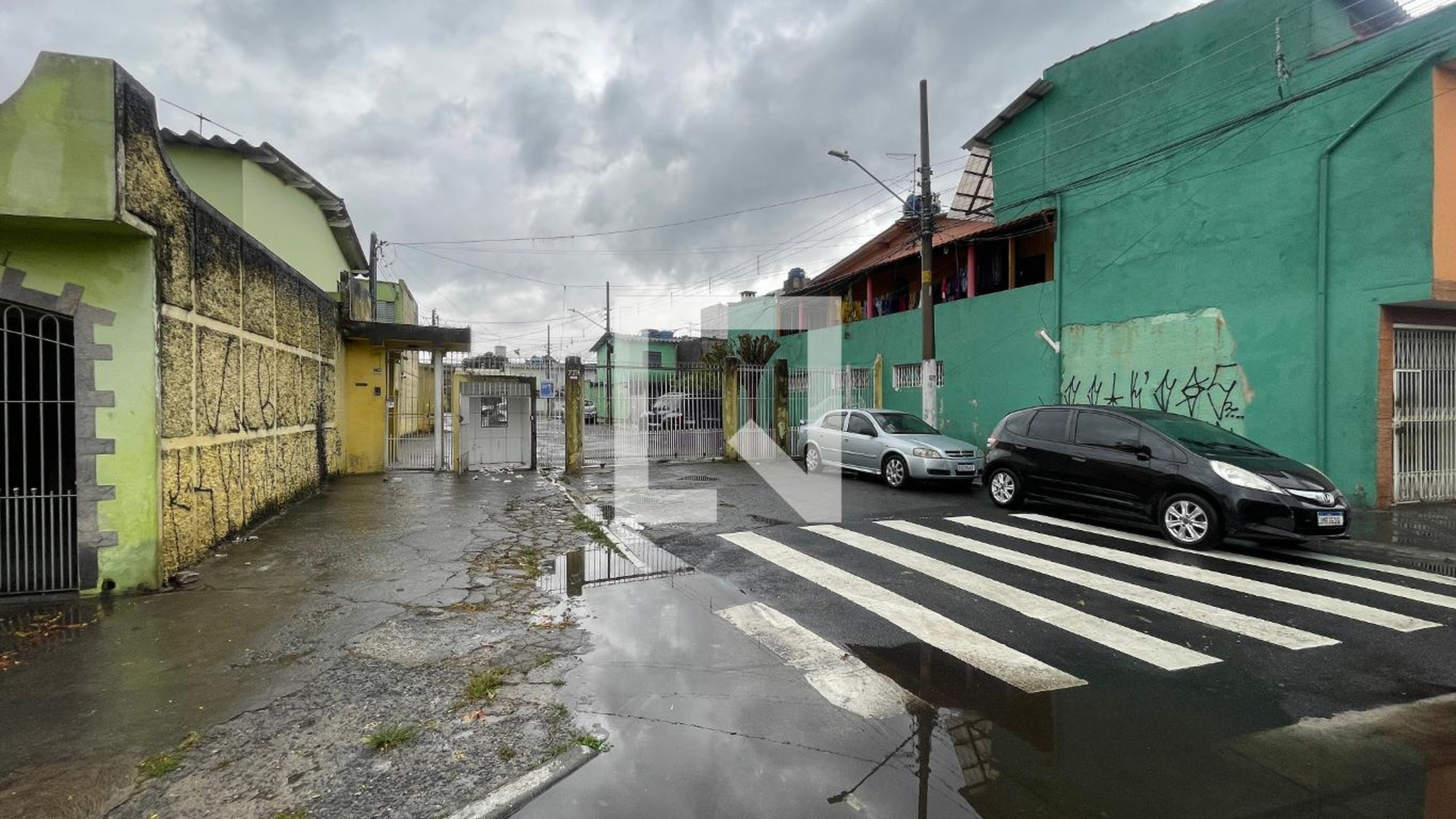 Fachada do Condomínio Condomínio em Rua Santa Davina, 779