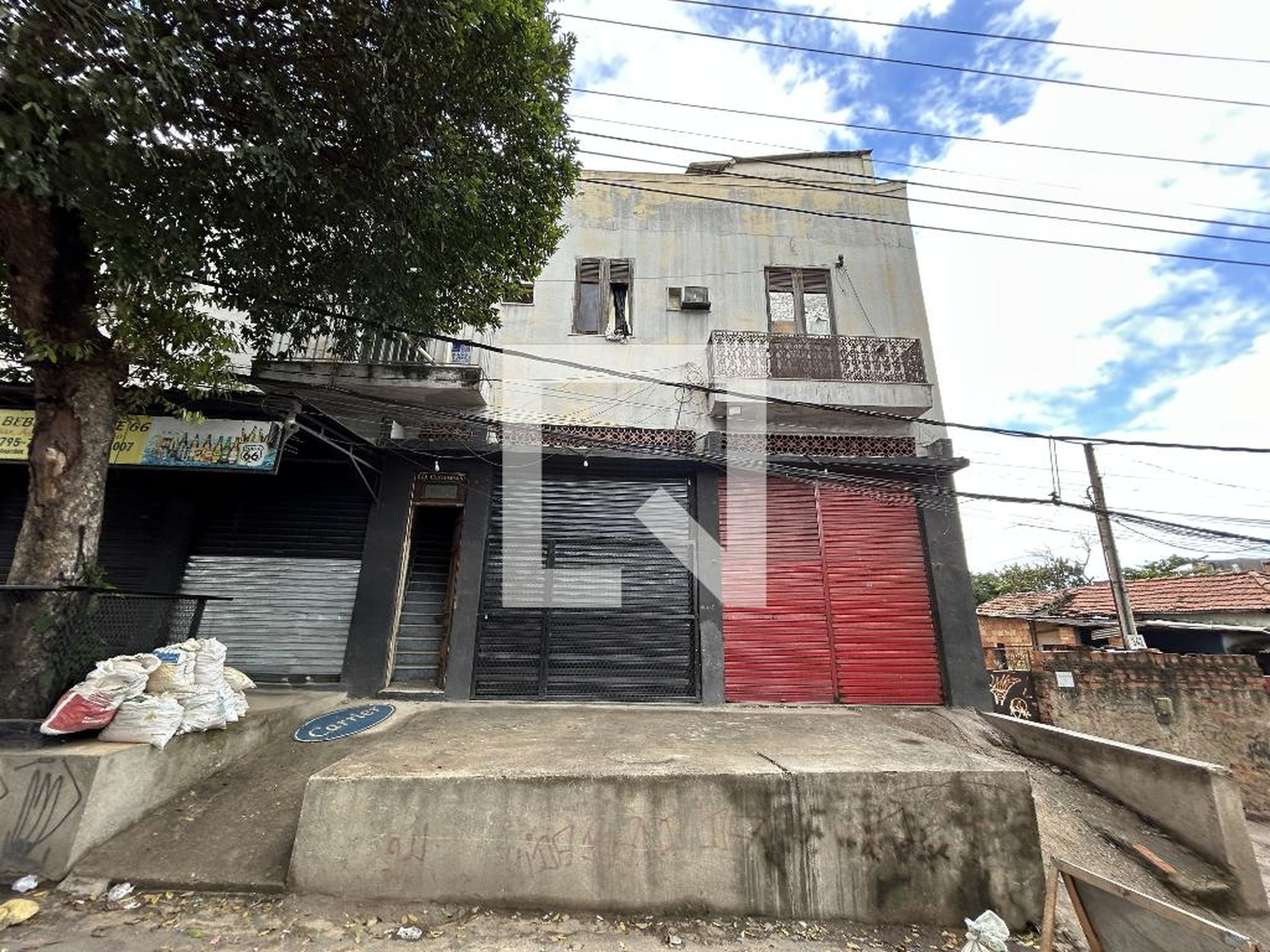 Fachada Condomínio em Rua Aíres de Casal, 149