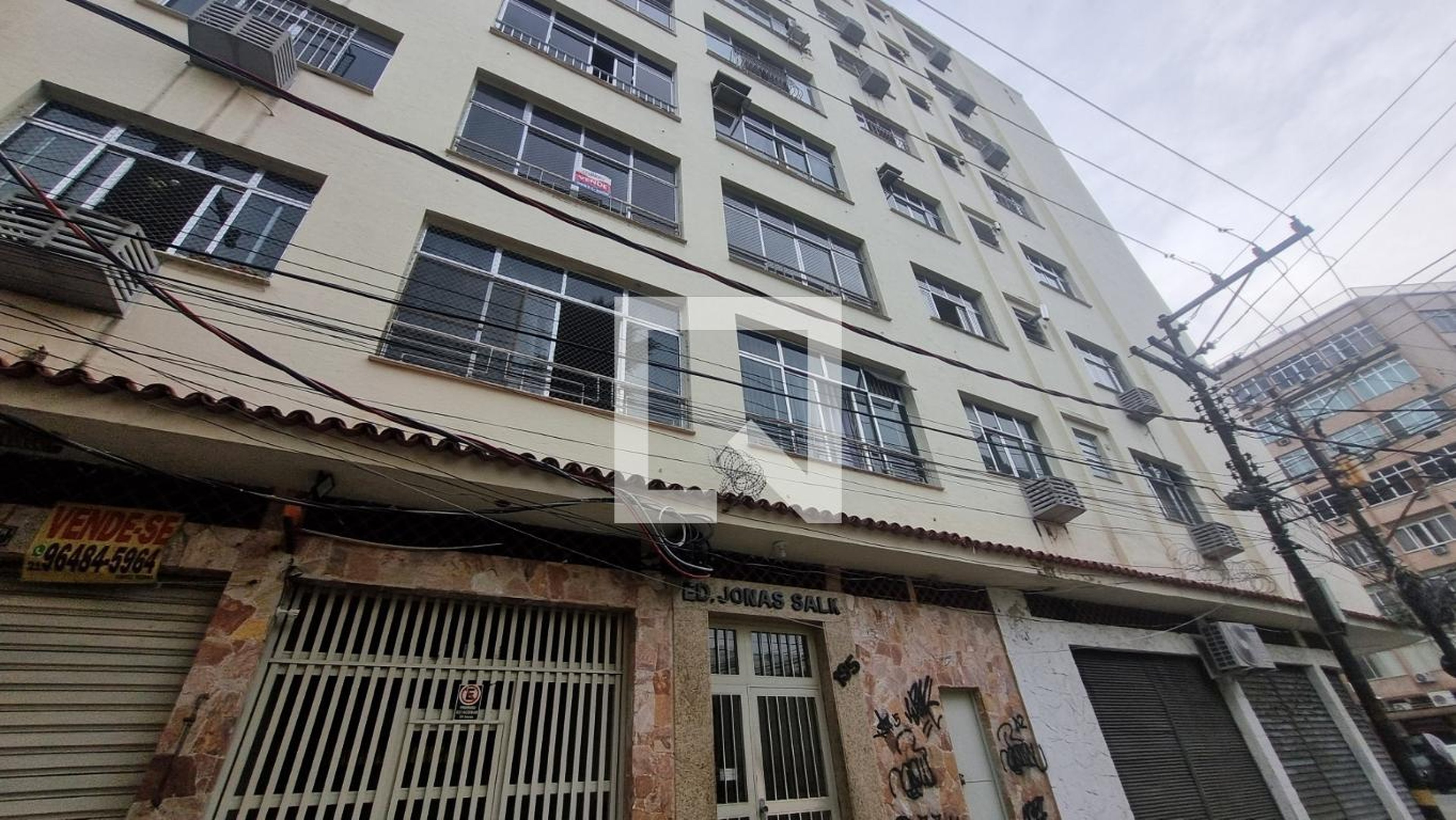 Fachada Edifício Jonas Salk