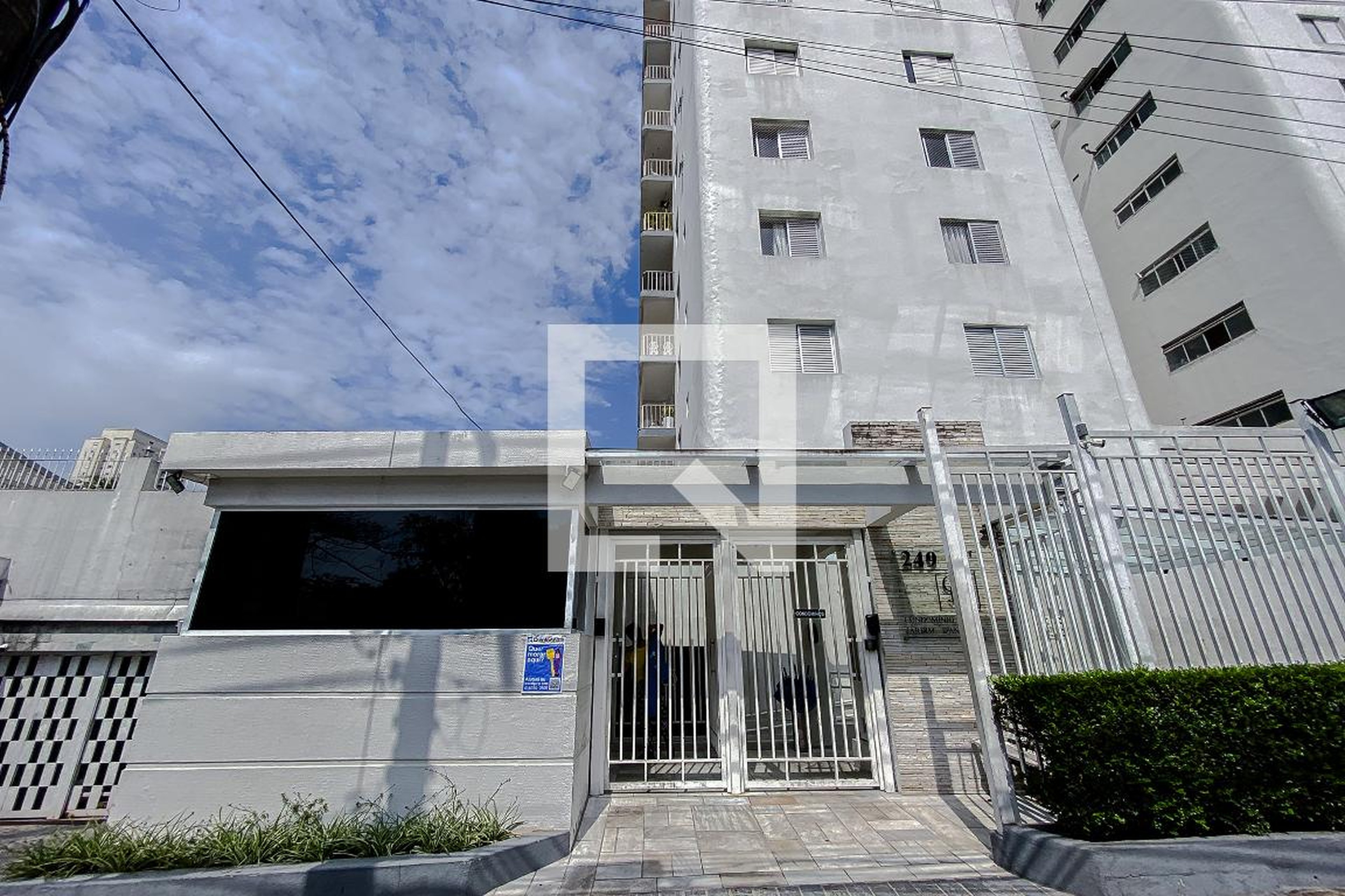 Fachada Condomínio Jardim Dampezzo