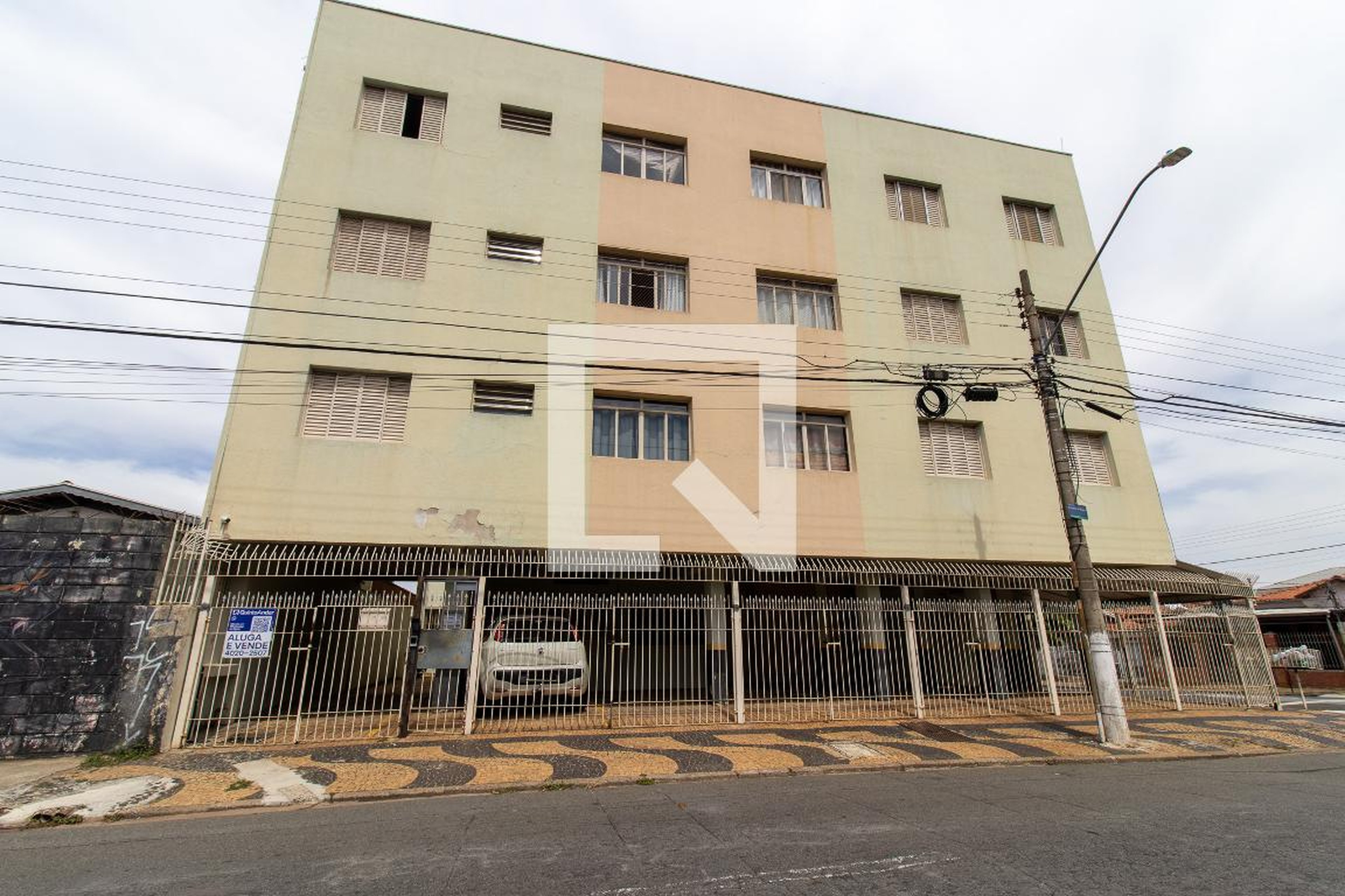 Fachada Condomínio Julio Pelegrine Netto