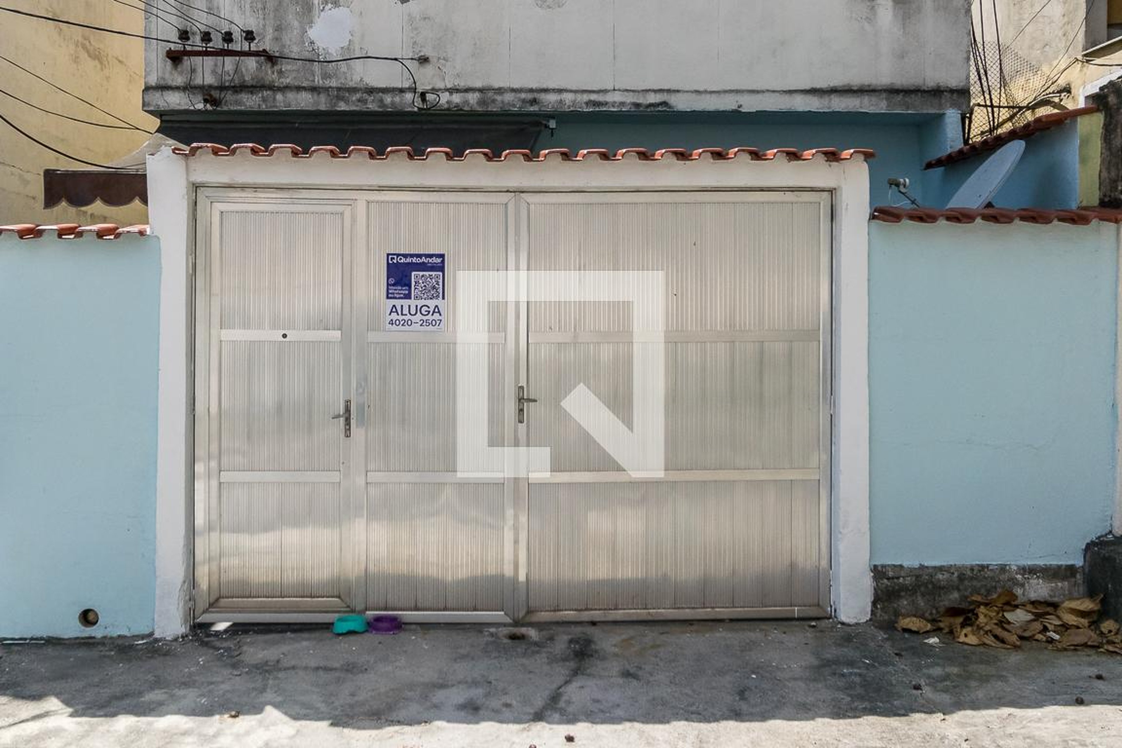 Fachada Condomínio em Rua Piquete, 69