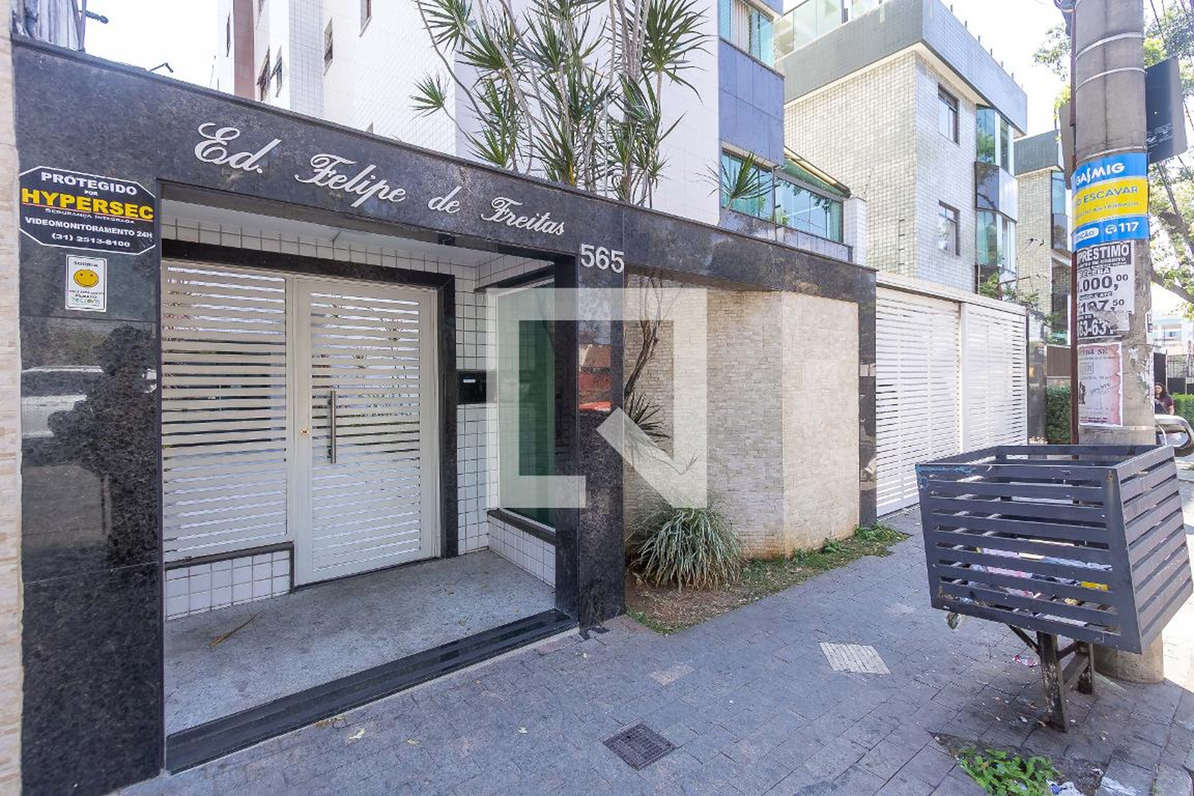 Fachada Condomínio em Rua Frei Manoel da Cruz, 565