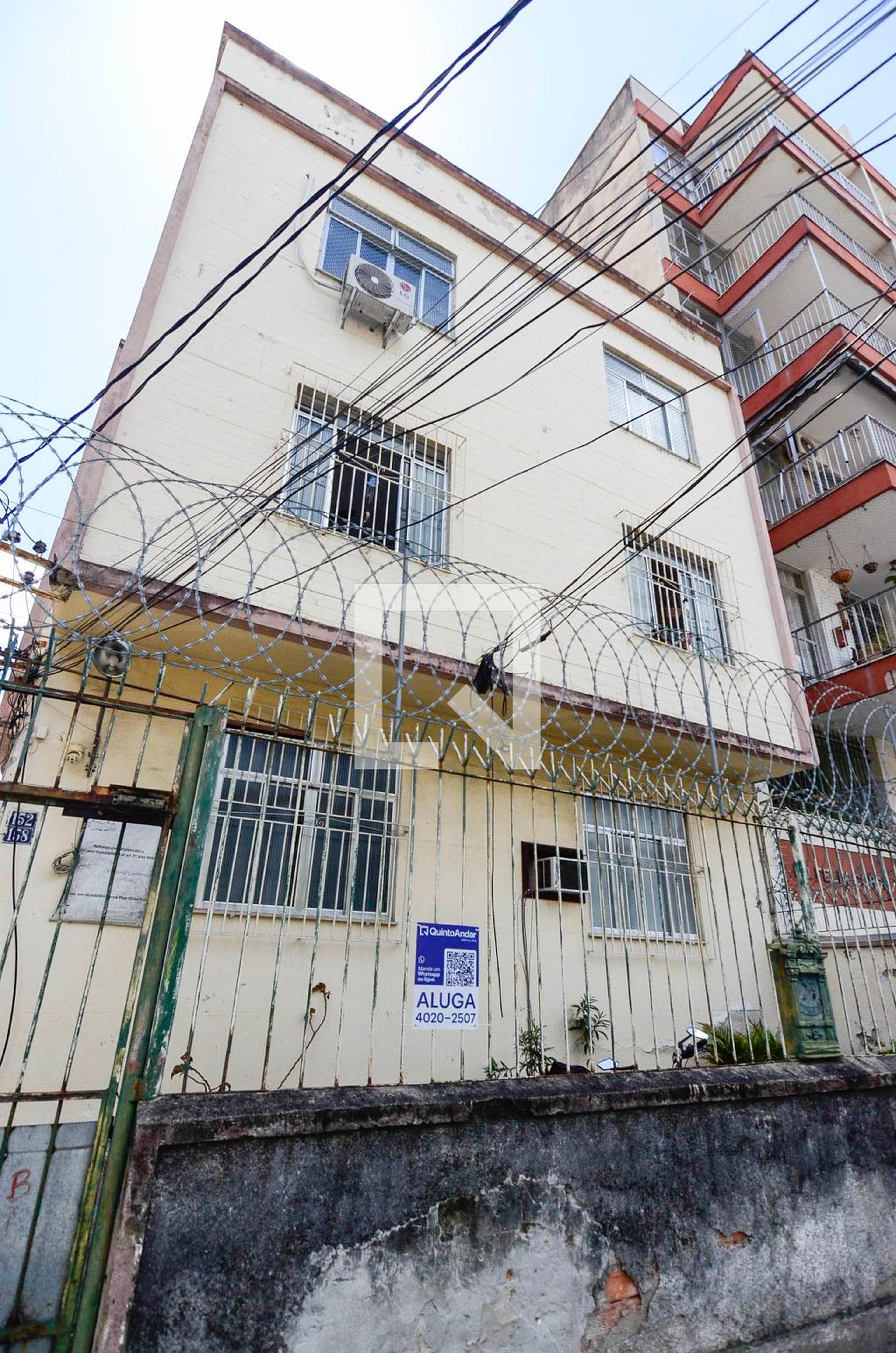 Fachada Condomínio em Rua Grão Pará, 152