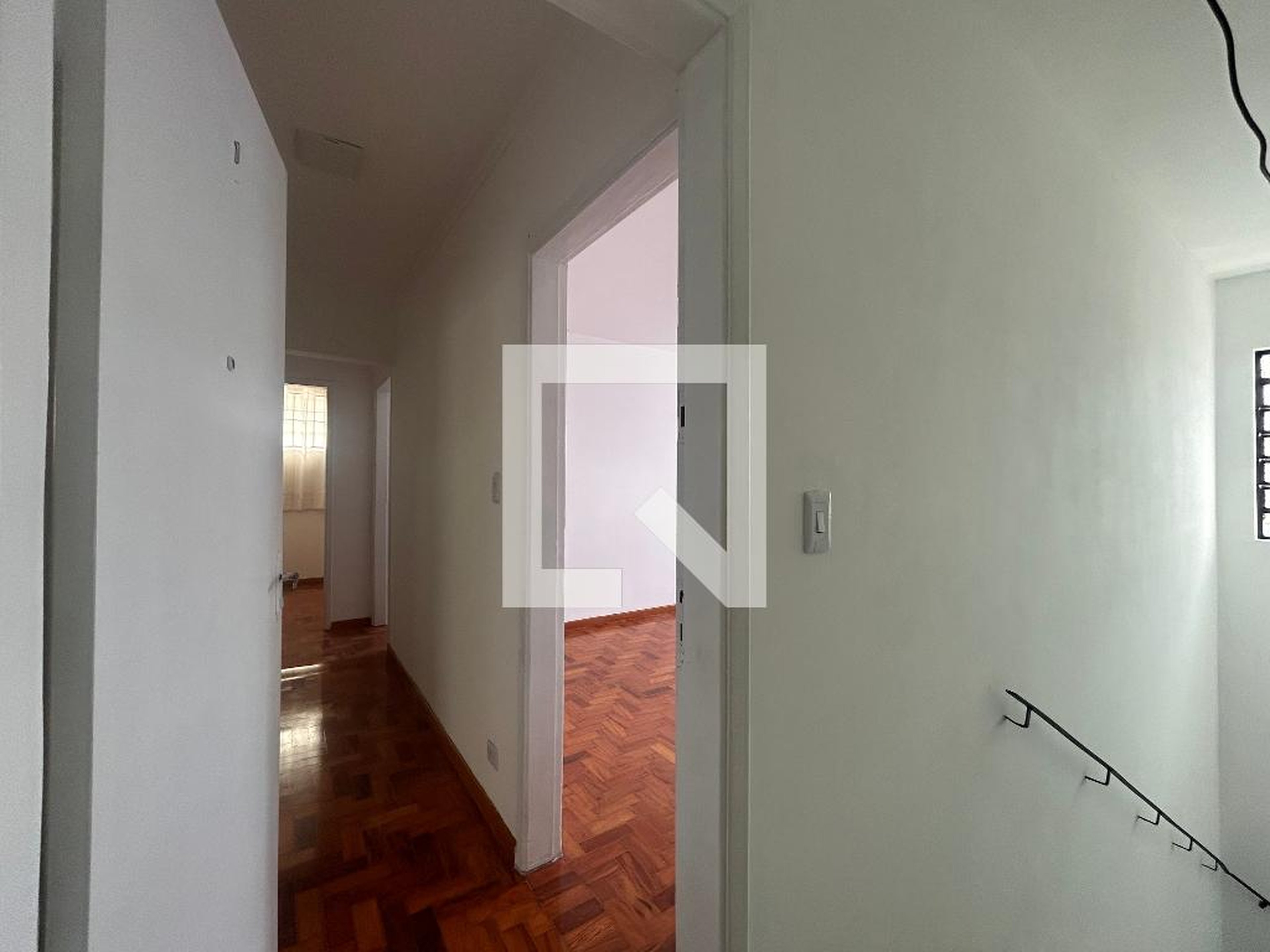 Entrada Condomínio em Rua Salvador Sala, 349