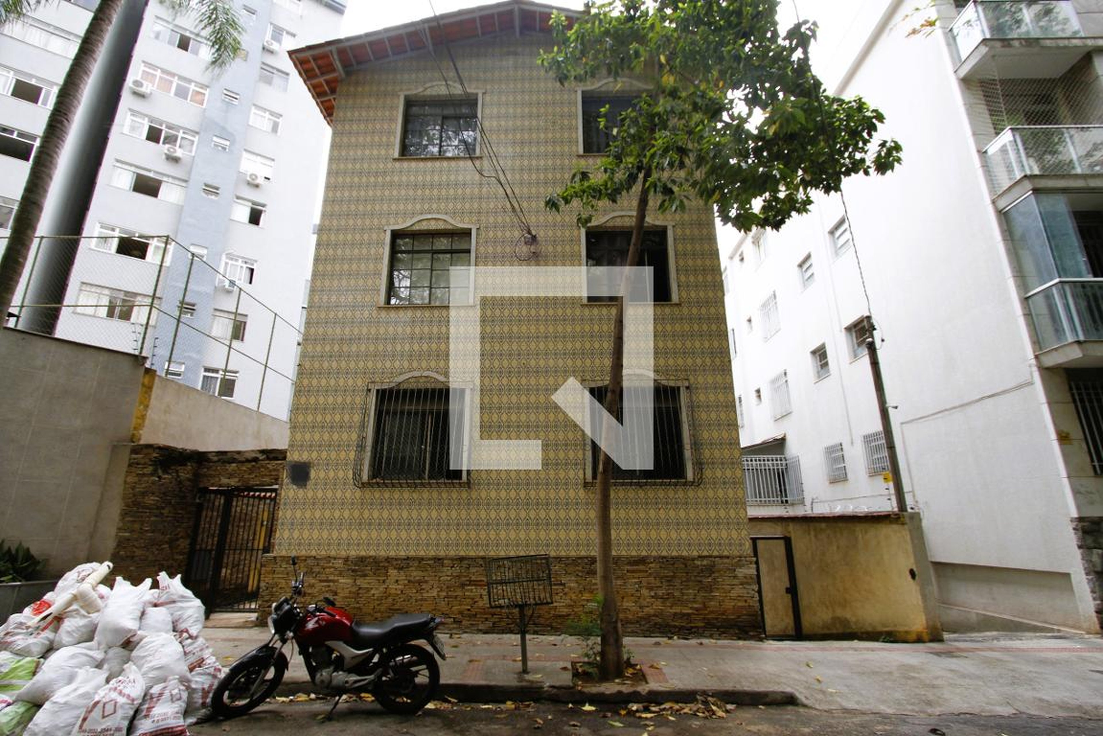 Fachada do Prédio Condomínio em Rua Felipe Drumond, 86