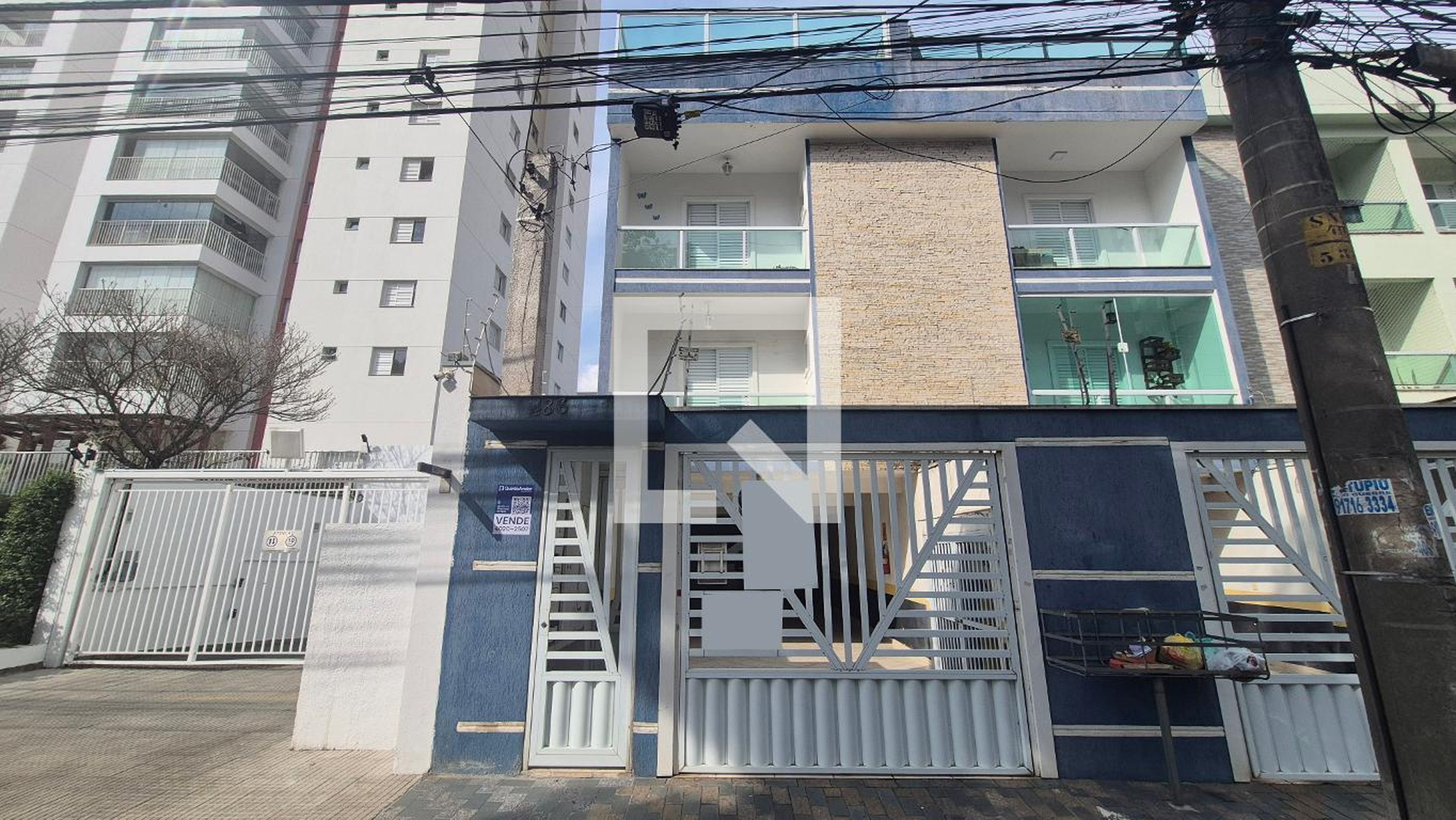 Fachada Condomínio em Rua Vitória Régia, 486