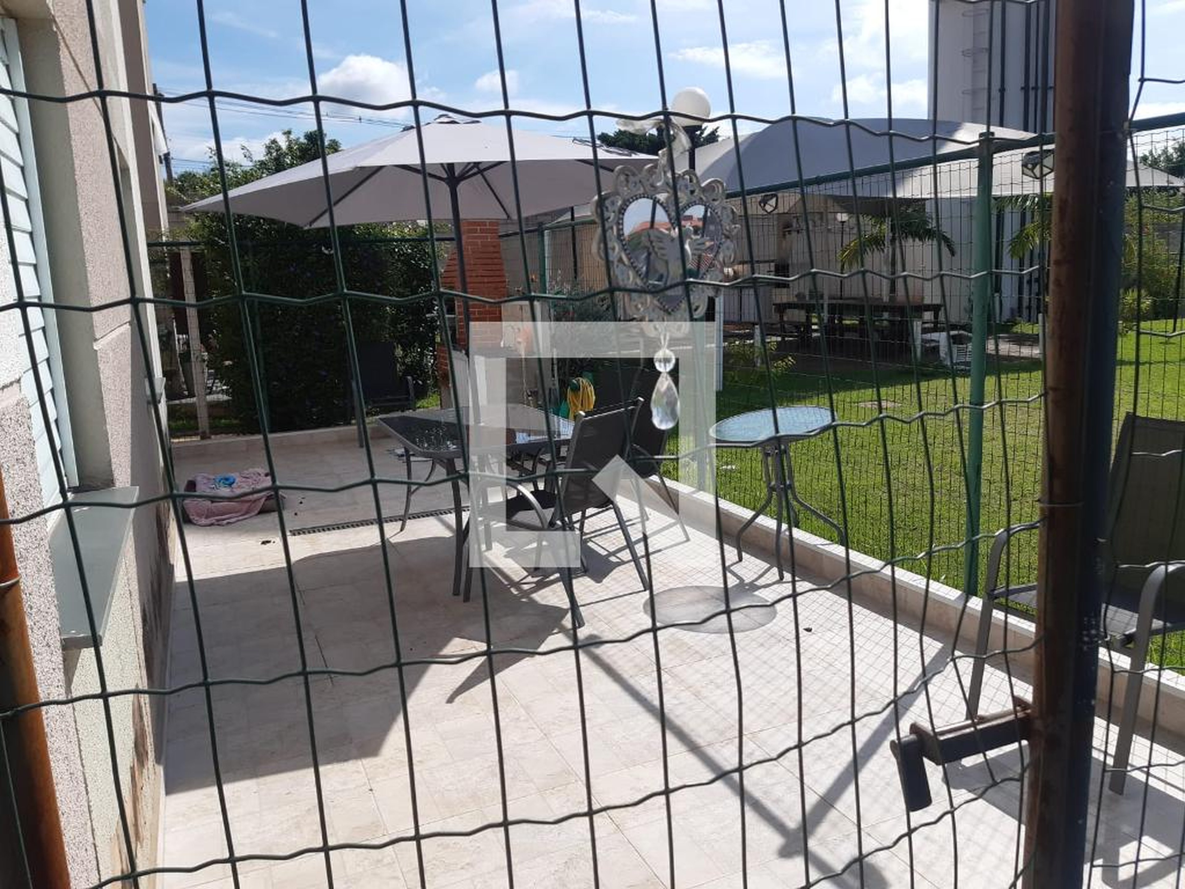 Área Externa - Carlos Gomes