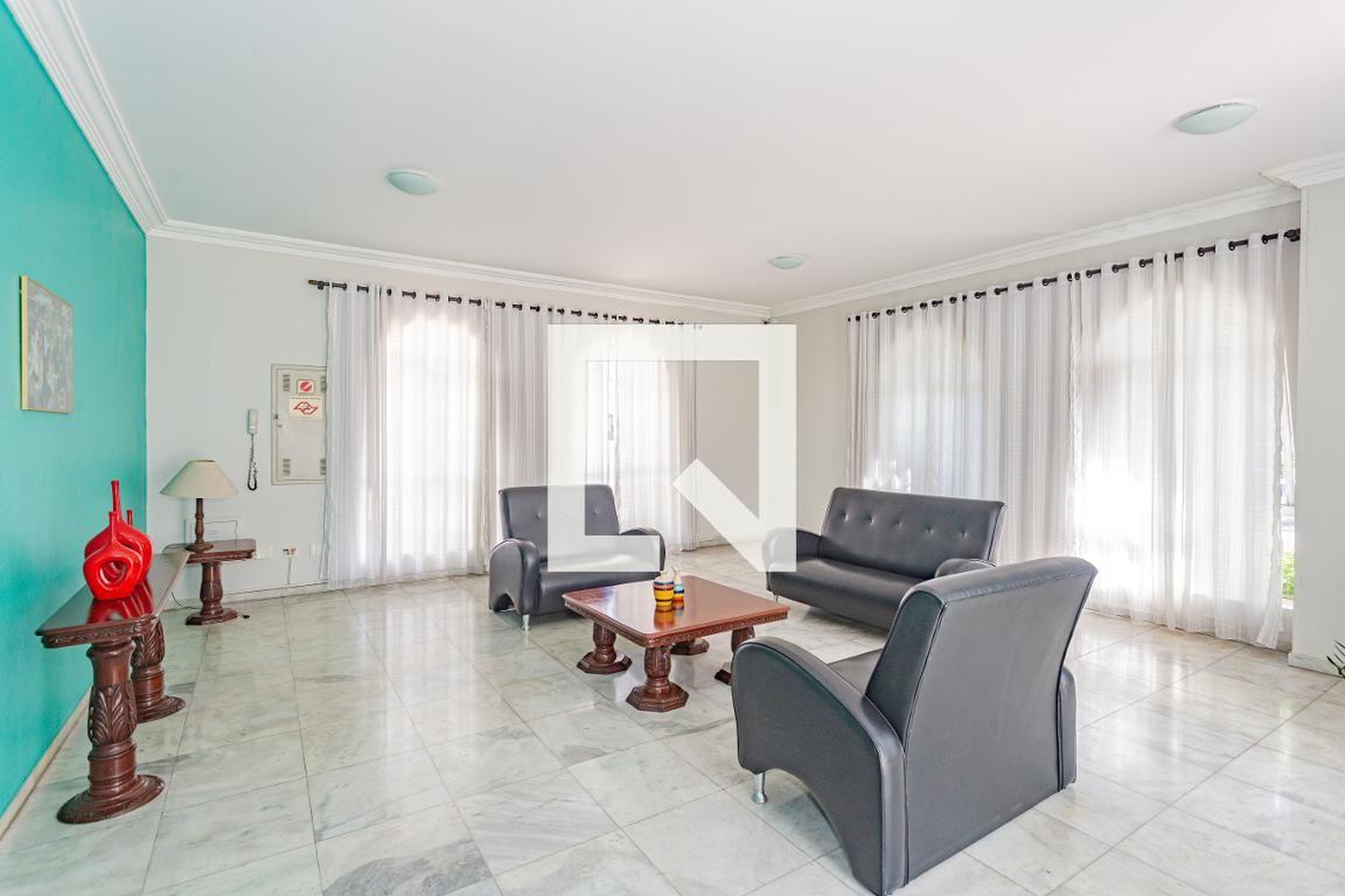 Hall de Entrada - Edifício Pierre Auguste Renoi