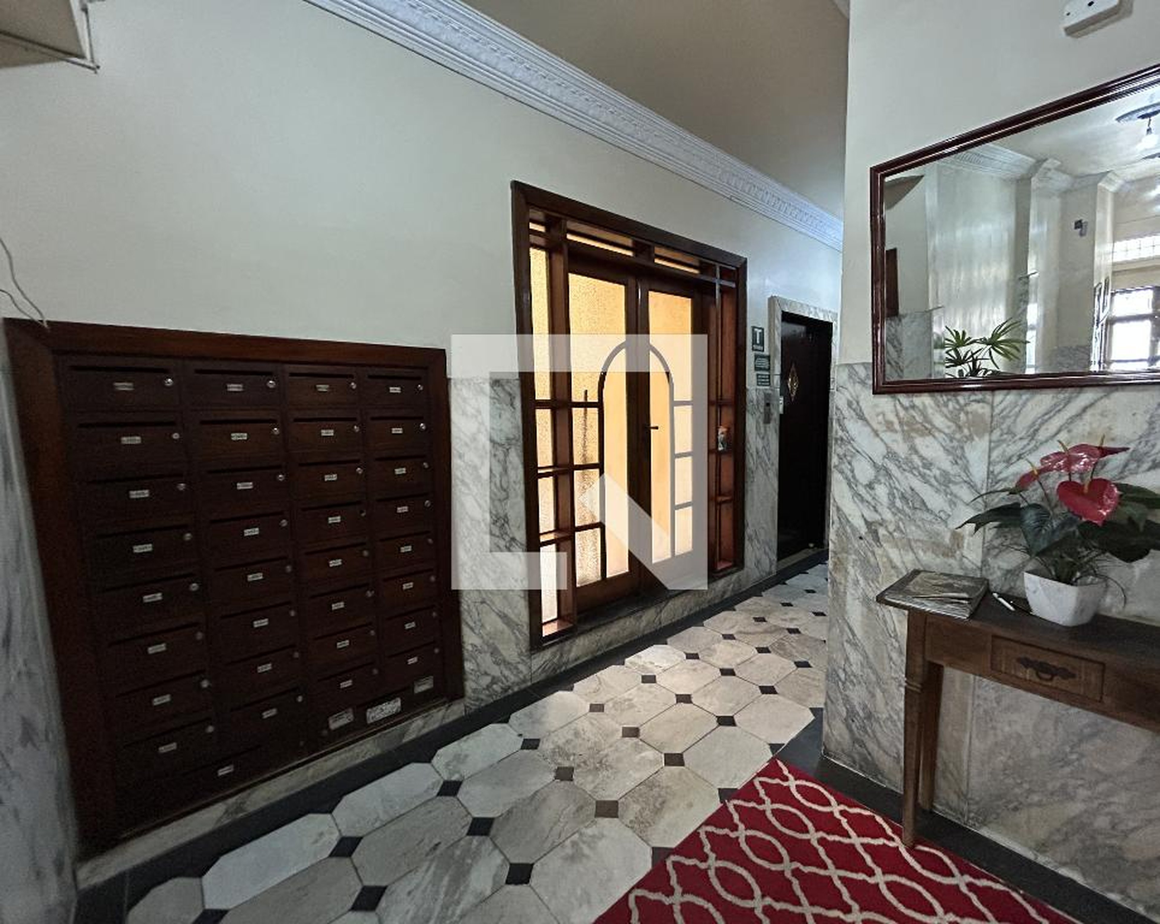 Hall de entrada Condomínio em Rua Santa Fé, 5