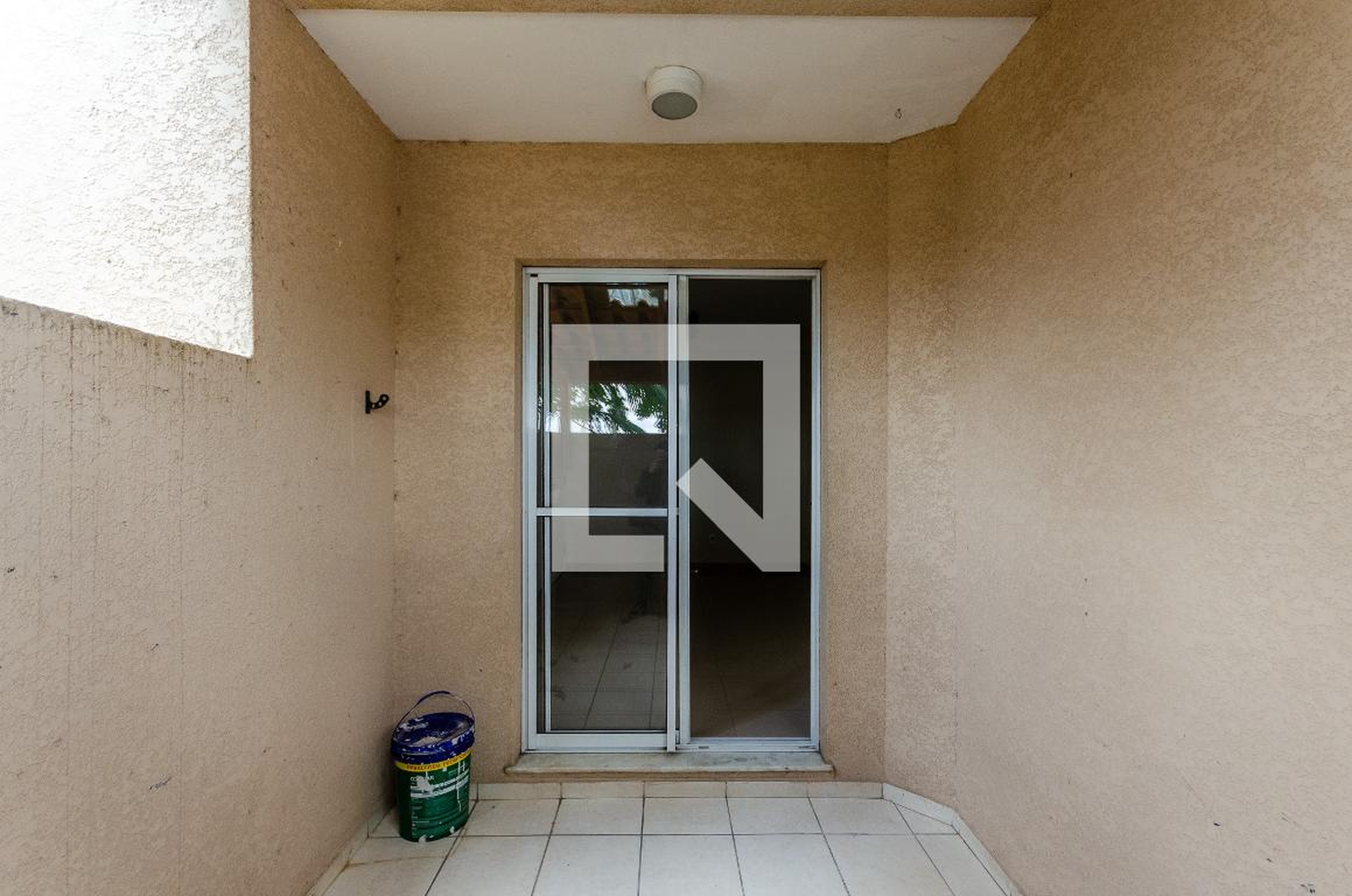 Área Externa - Alameda Palmeiras