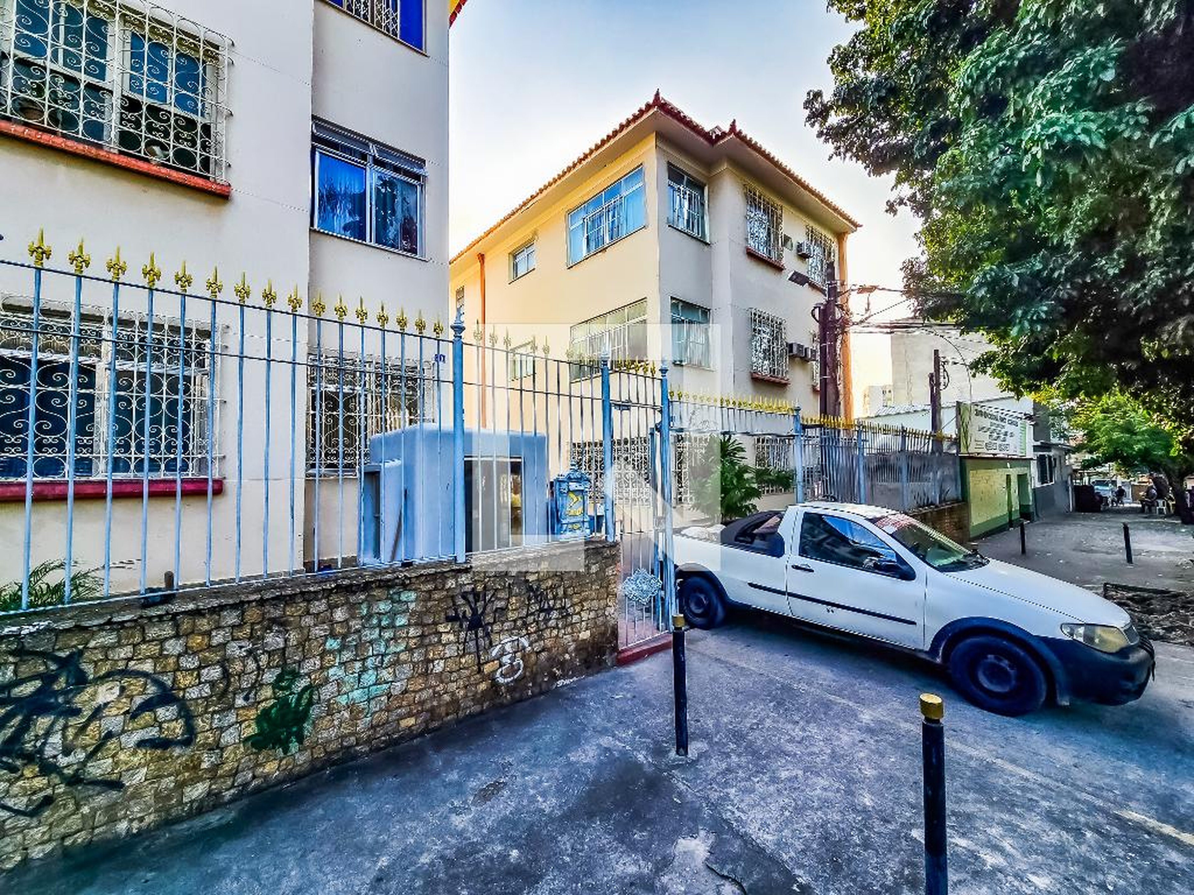 Fachada Condomínio Heráclito Graça