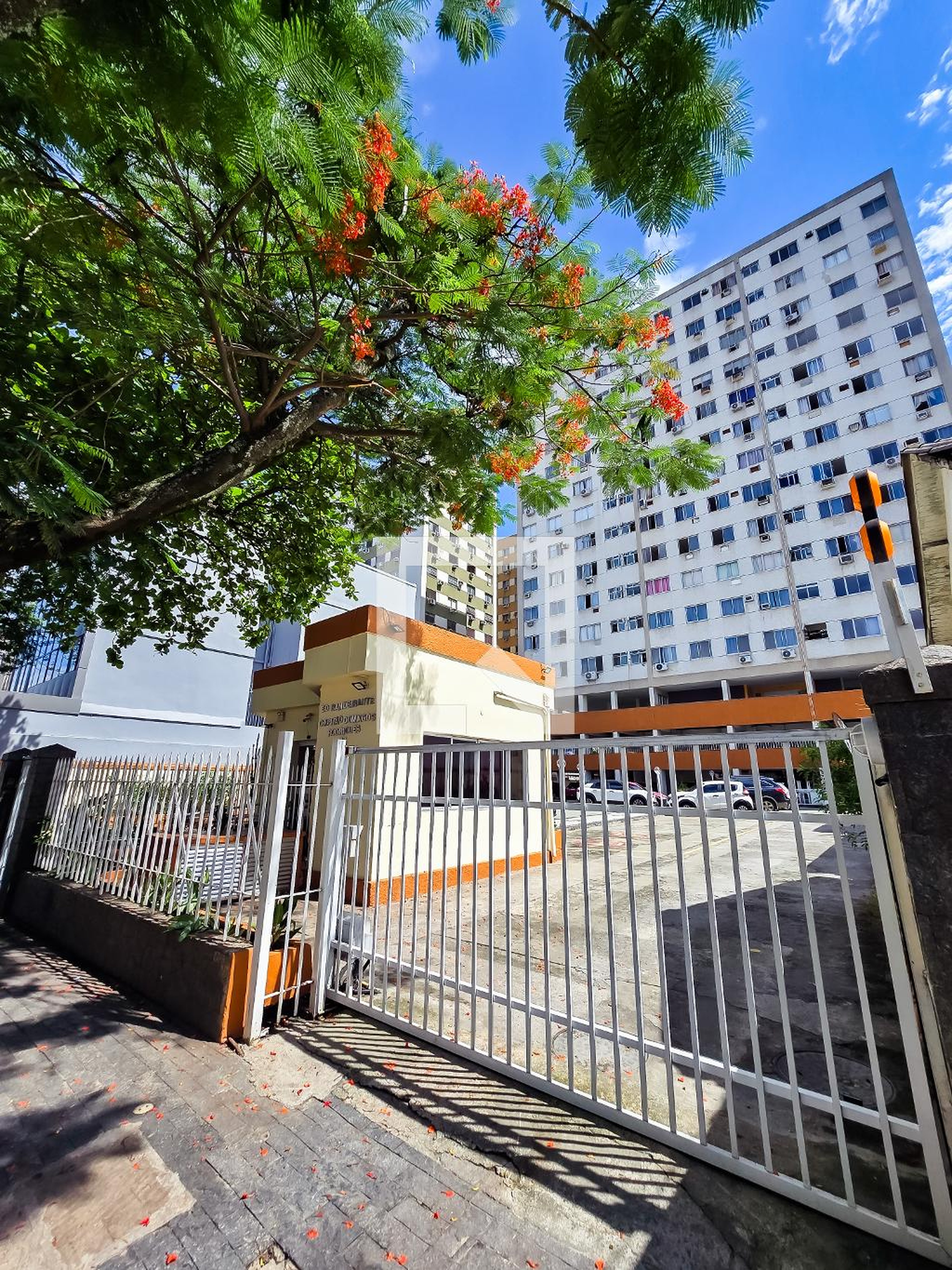 Fachada Edifício Bandeirante Capitão Domingues Rodrigues