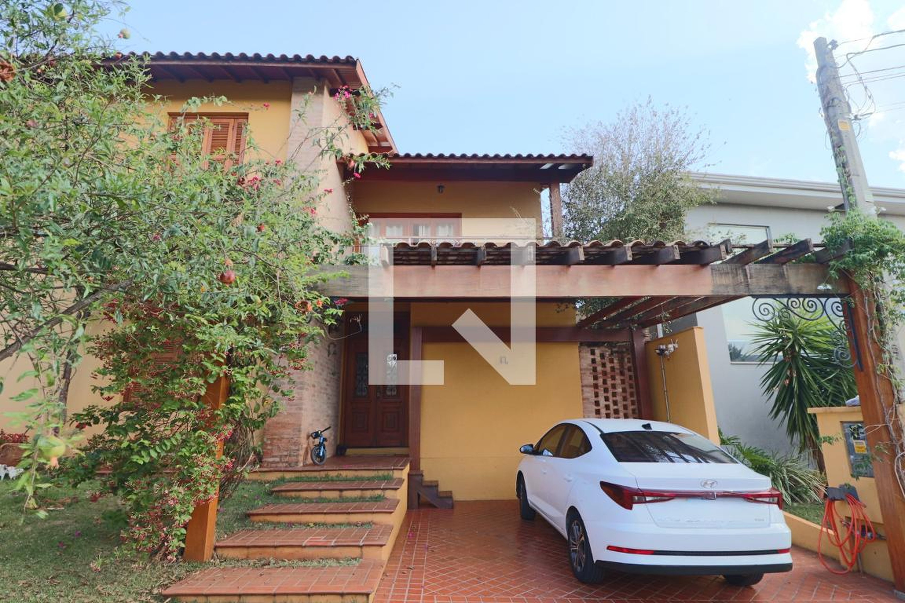 Fachada Condomínio em Rua H, 380