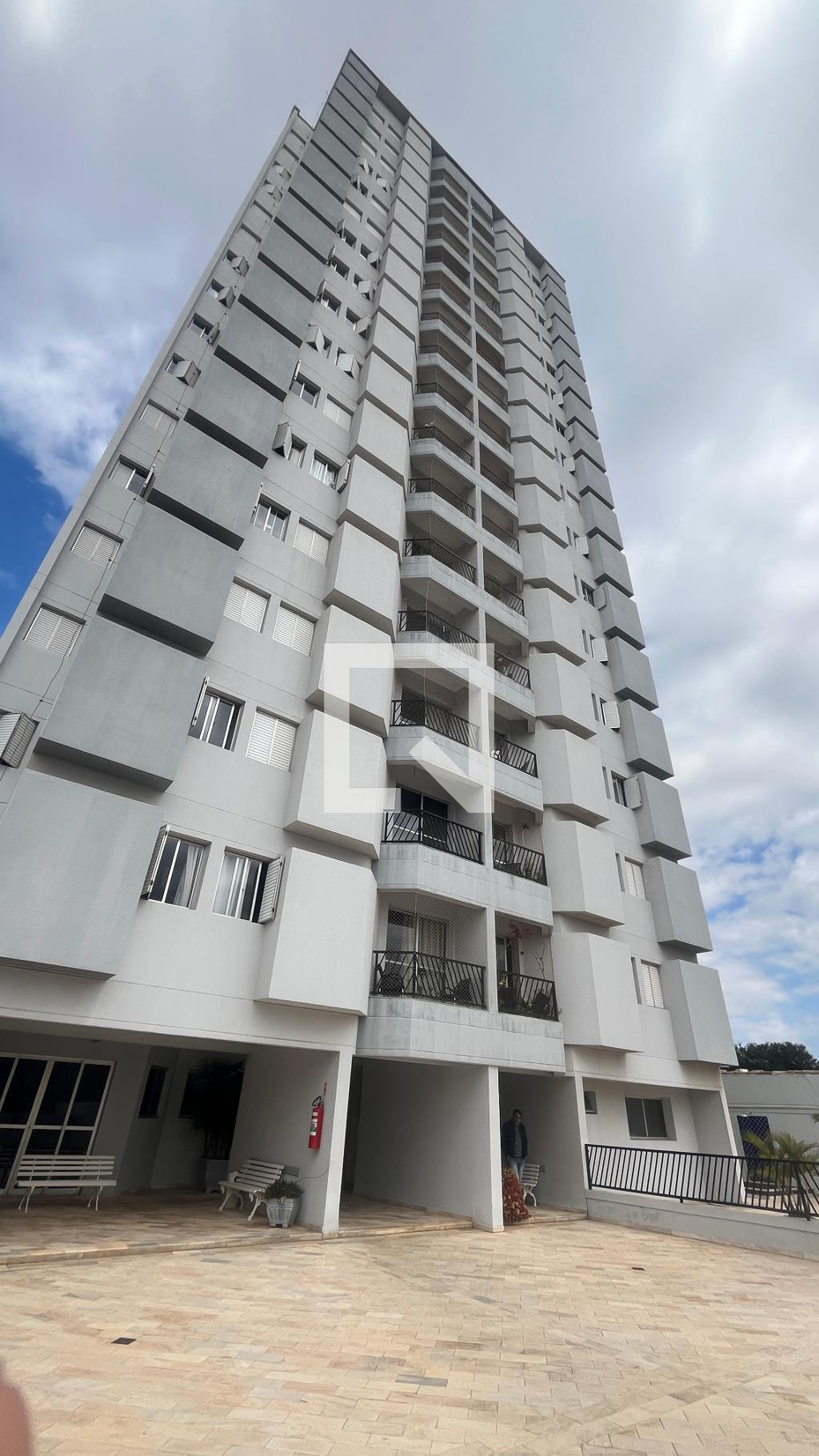 Fachada Condomínio em Rua Doutor Arnaldo de Carvalho, 555