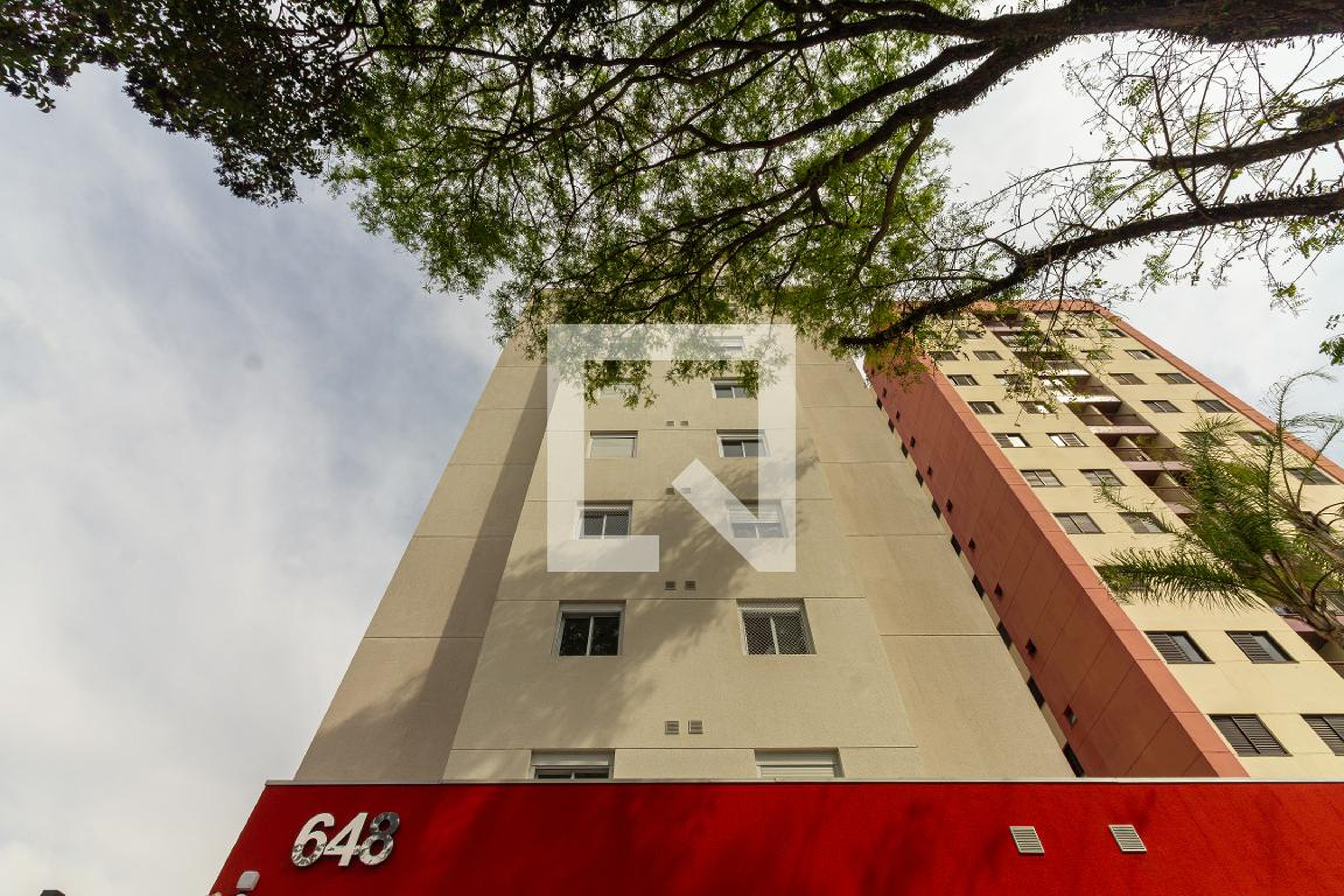Fachada Condomínio em Avenida Ibiúna, 654