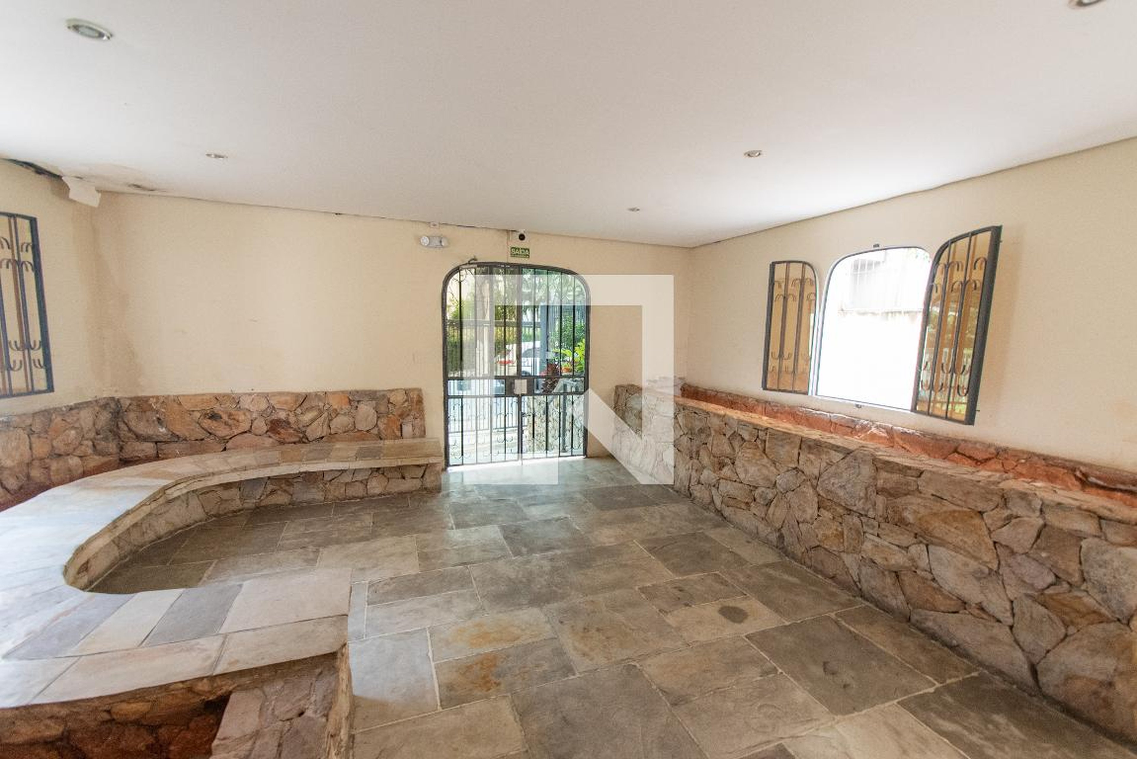 Área comum - Regina Lucia