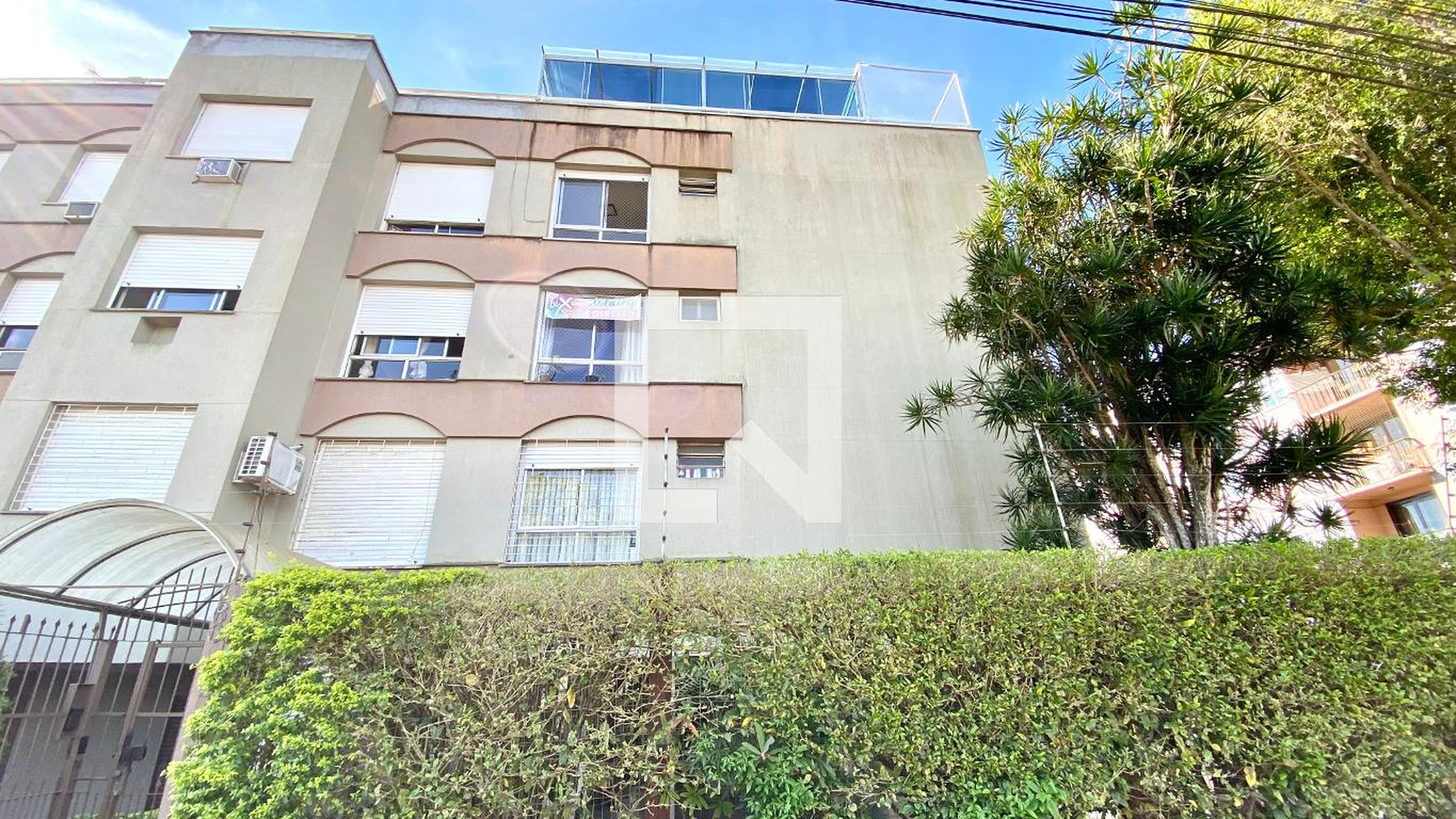 Fachada Condomínio em Travessa Encruzilhada, 160