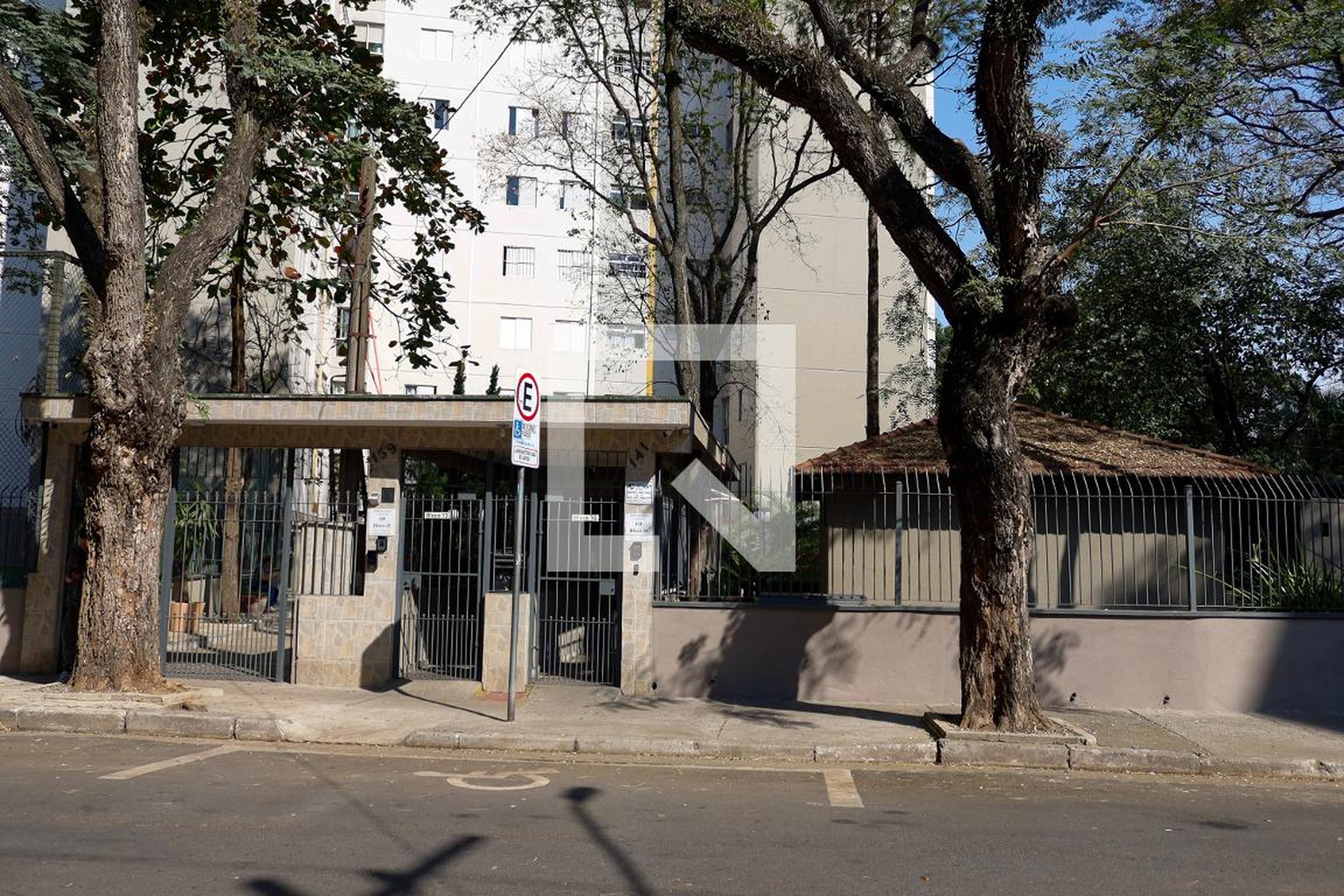 Fachada Condomínio Village