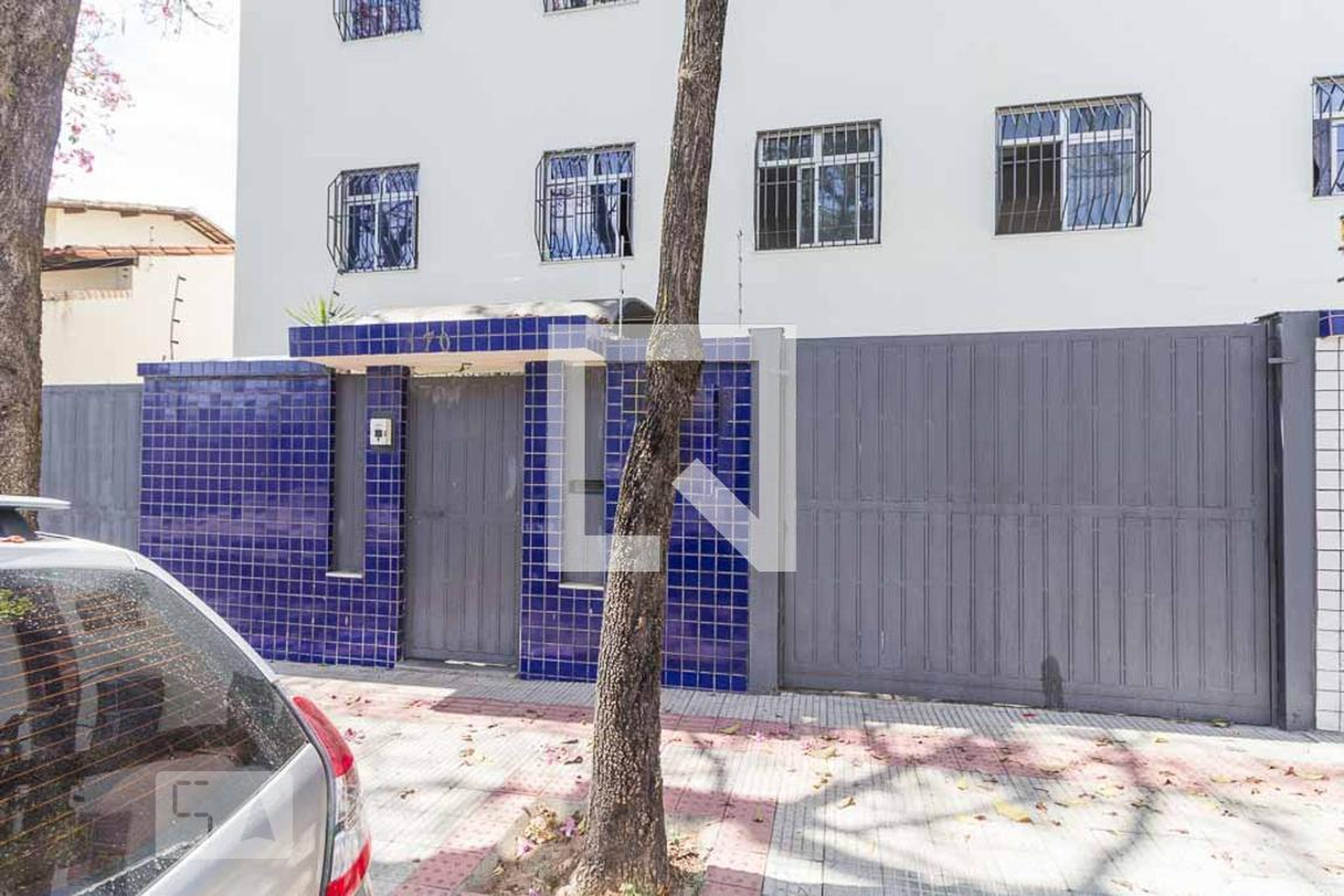 Fachada Condomínio em Rua Adauto Feitosa, 170