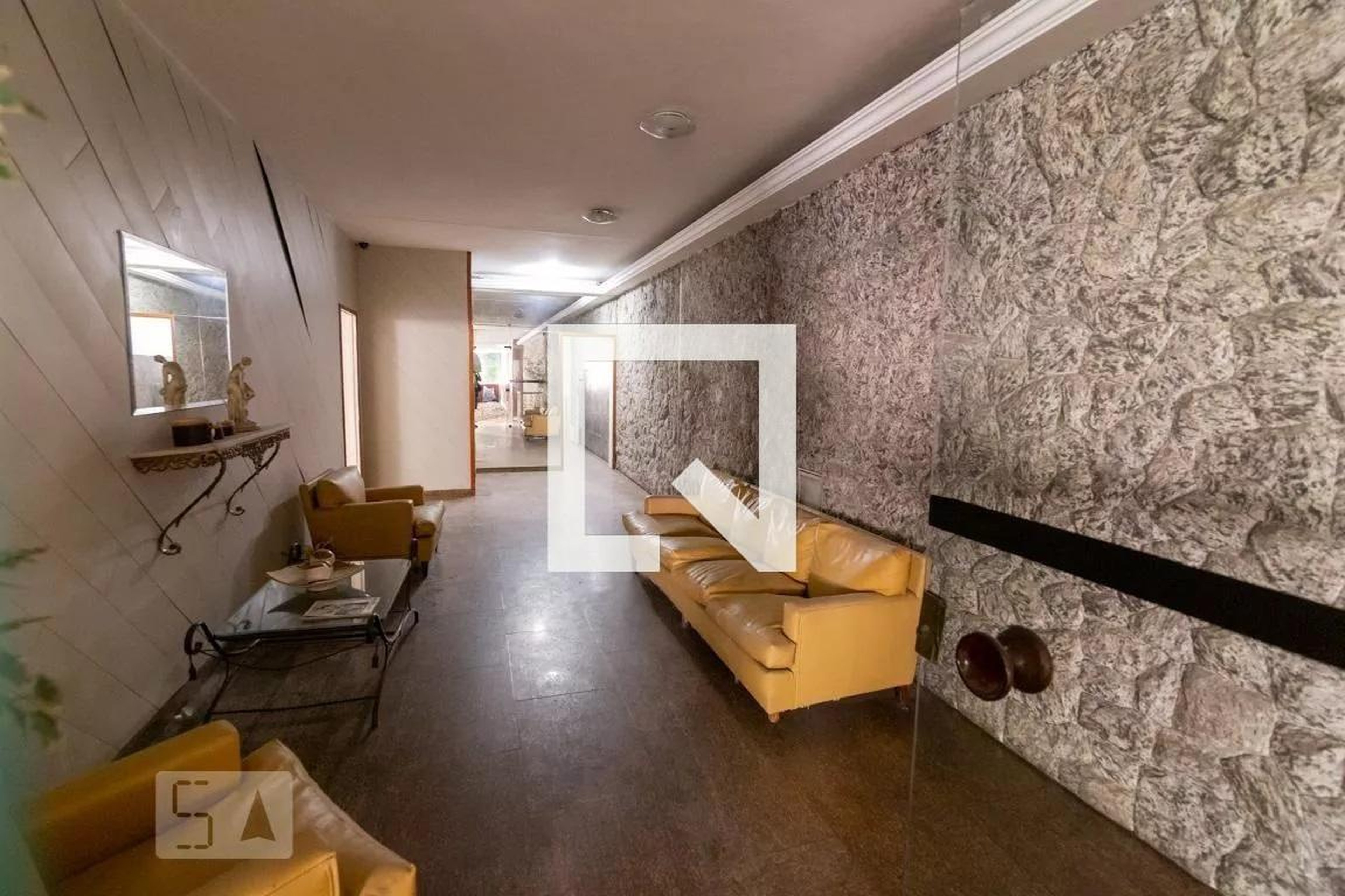 Hall - Tito Escobar