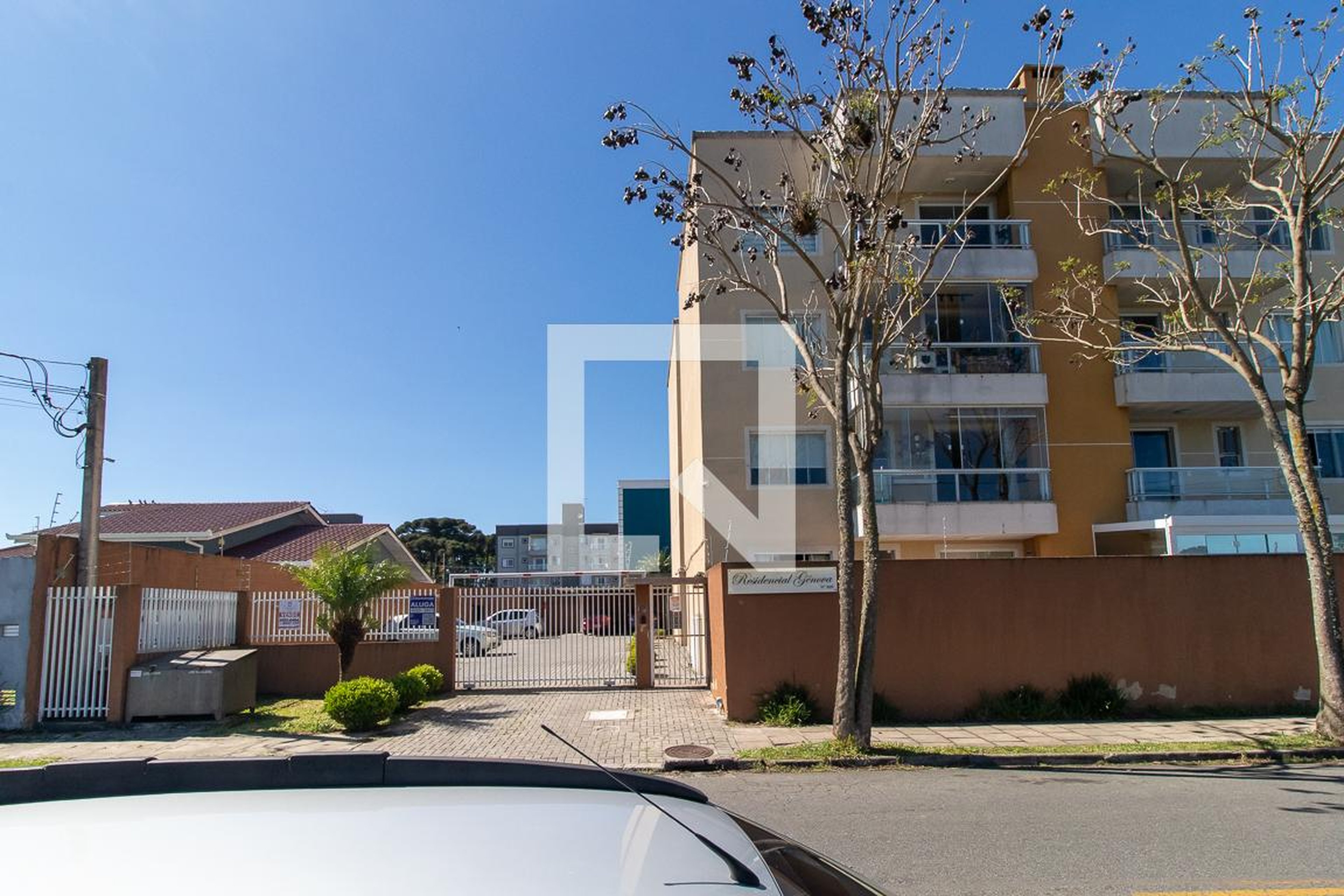 Fachada Condomínio em Rua Padre Antônio Darius, 869