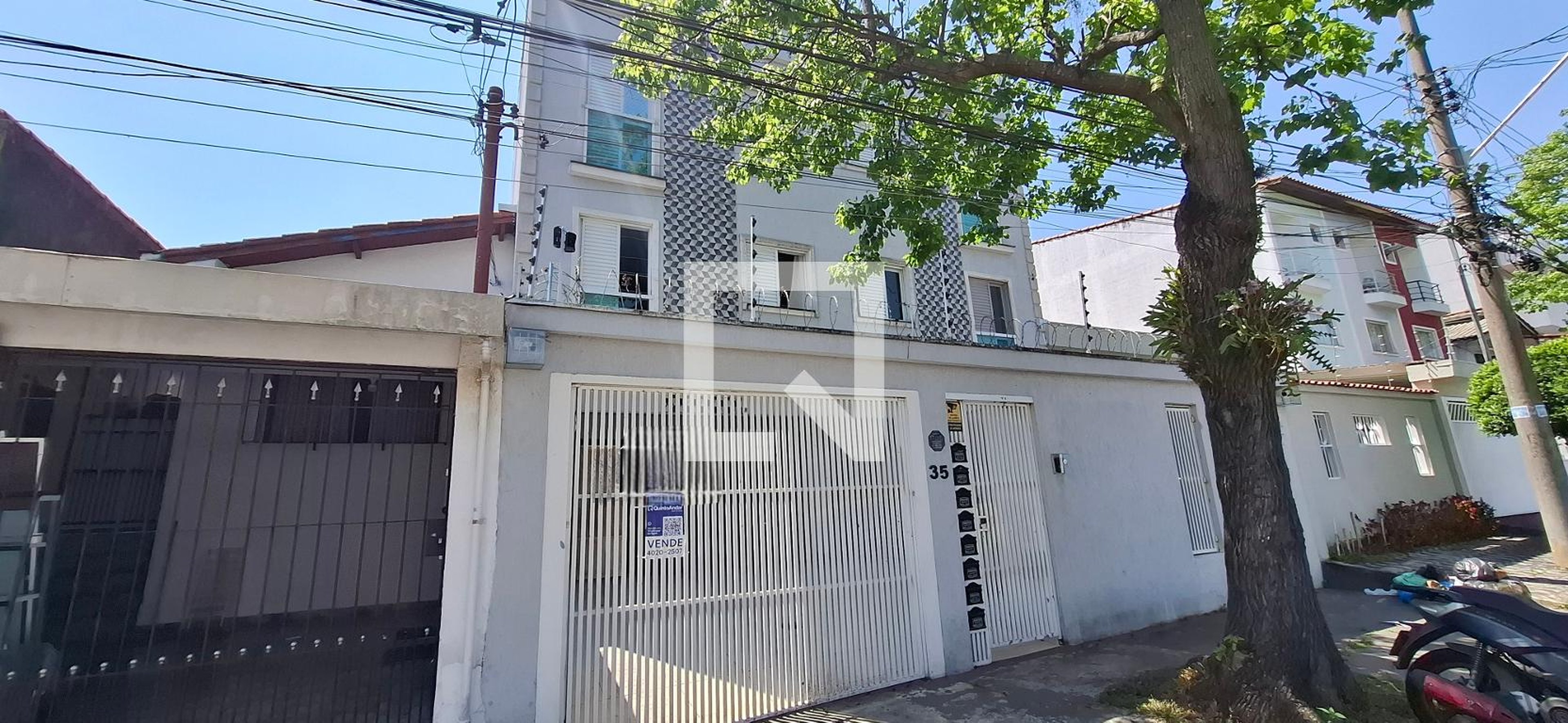 Fachada Condomínio em Rua Ararai, 35