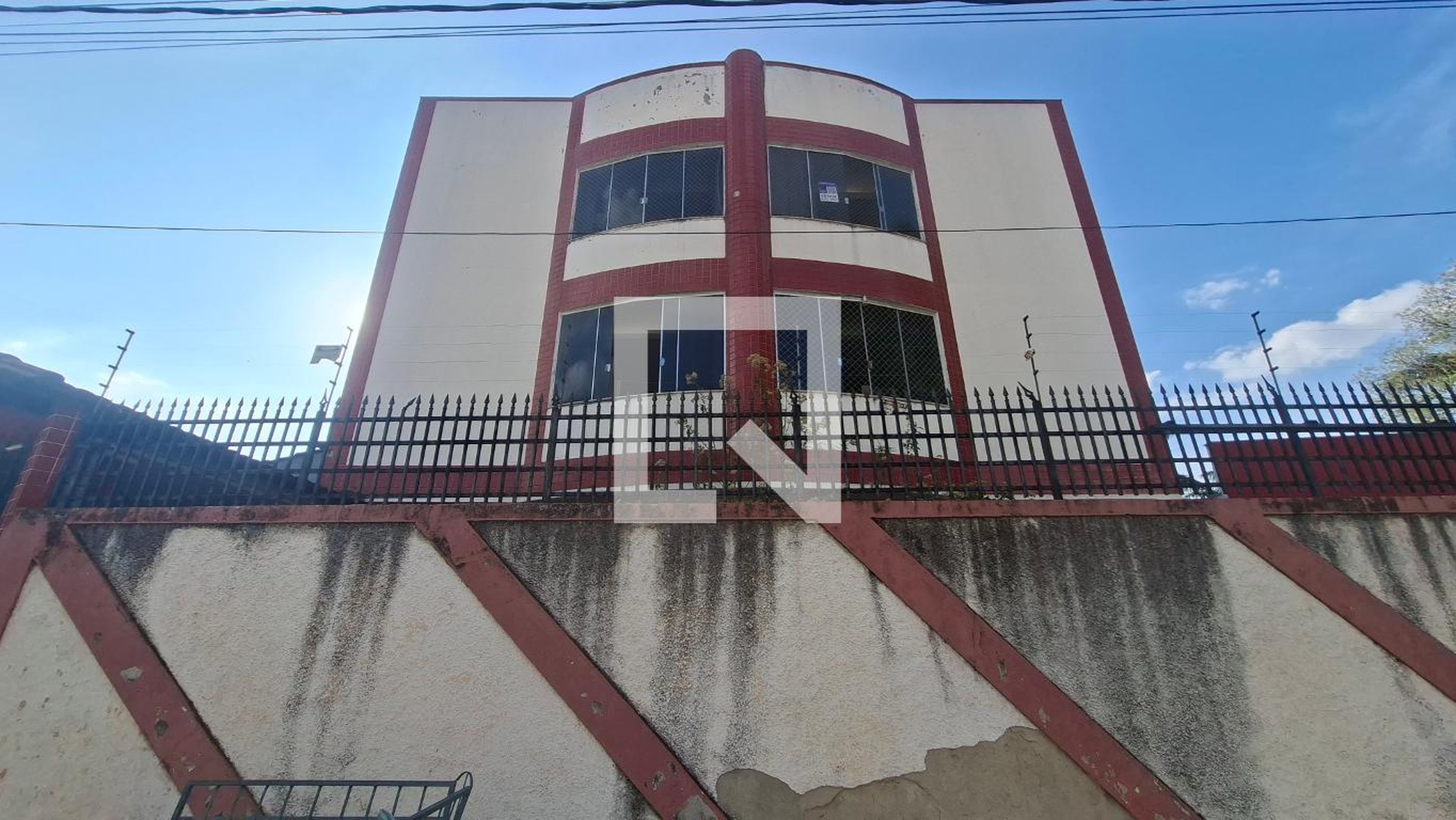 Fachada Condomínio em Rua Fortunato Pinto Júnior, 303
