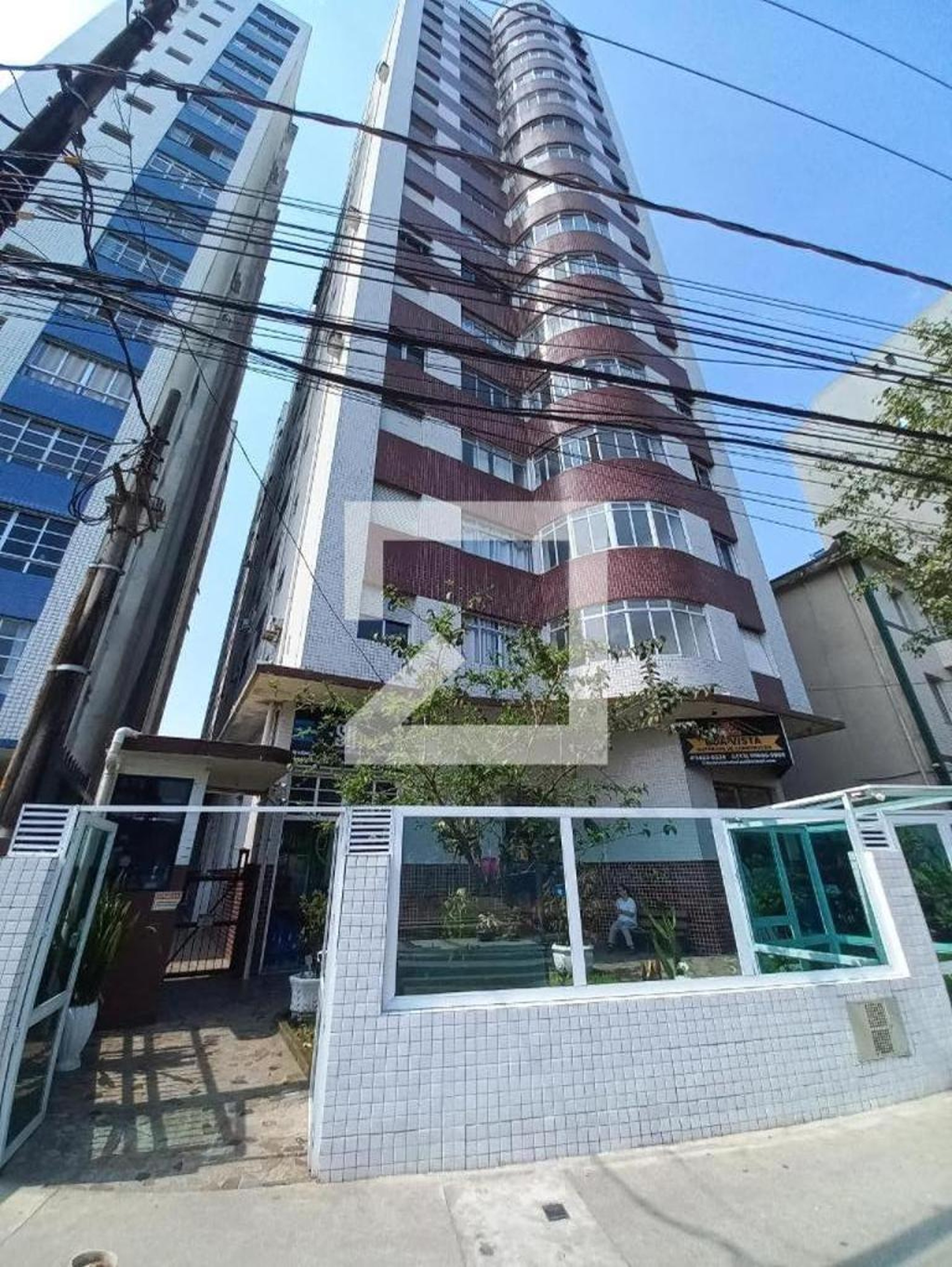 Fachada do Prédio Condomínio Saturno