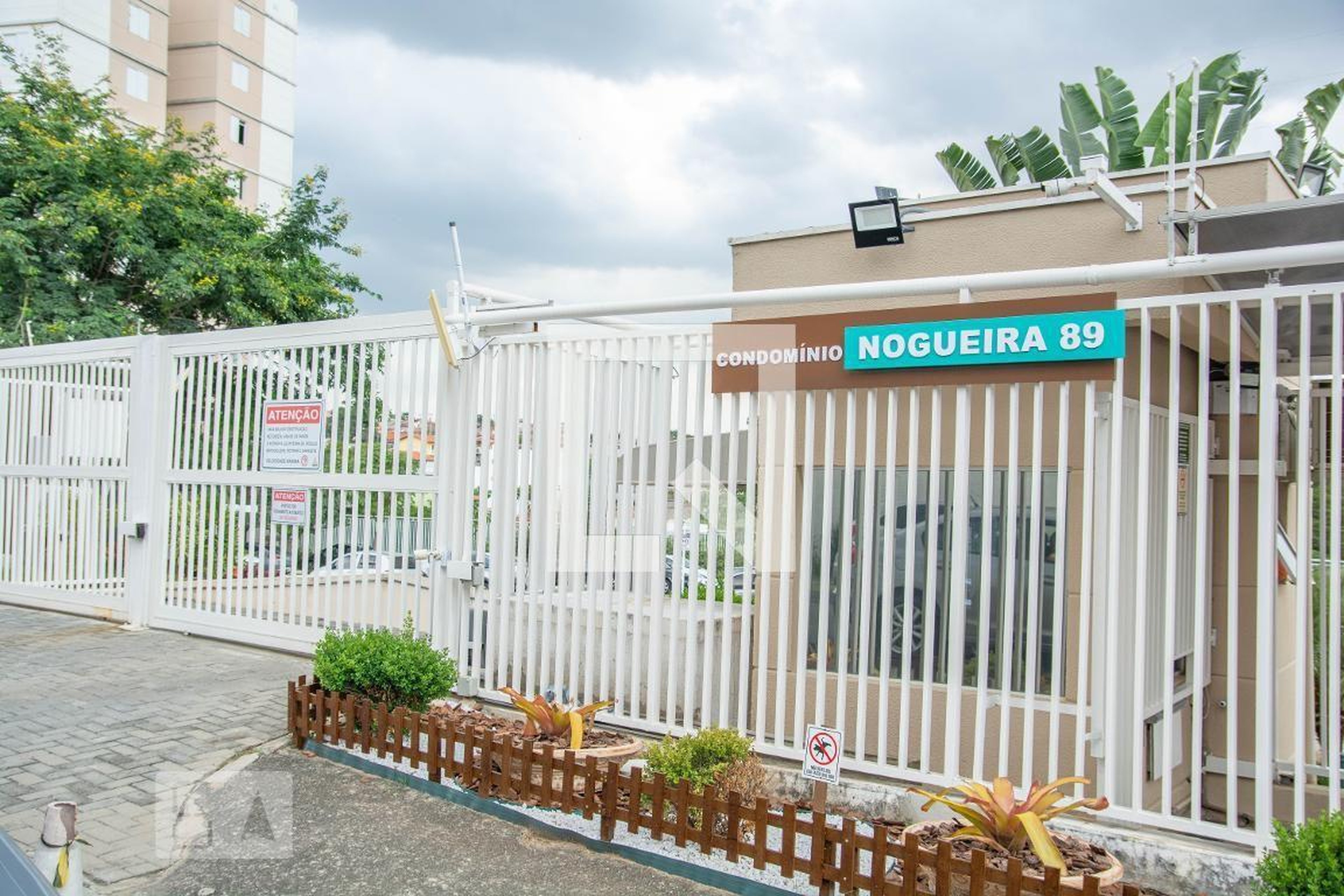 Fachada do Condomínio Condomínio Nogueira