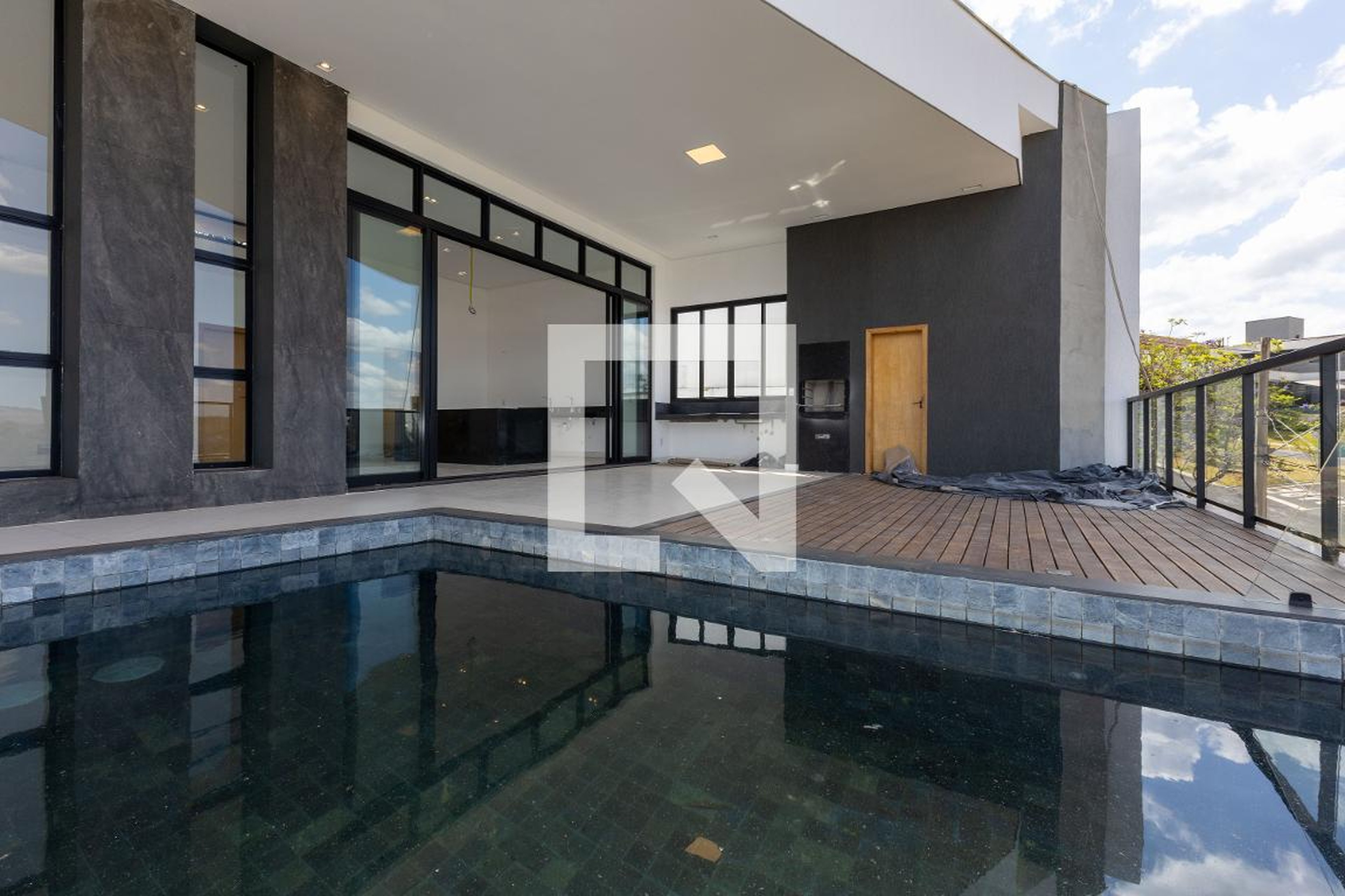 Piscina Condomínio em Rua das Acácias, 80