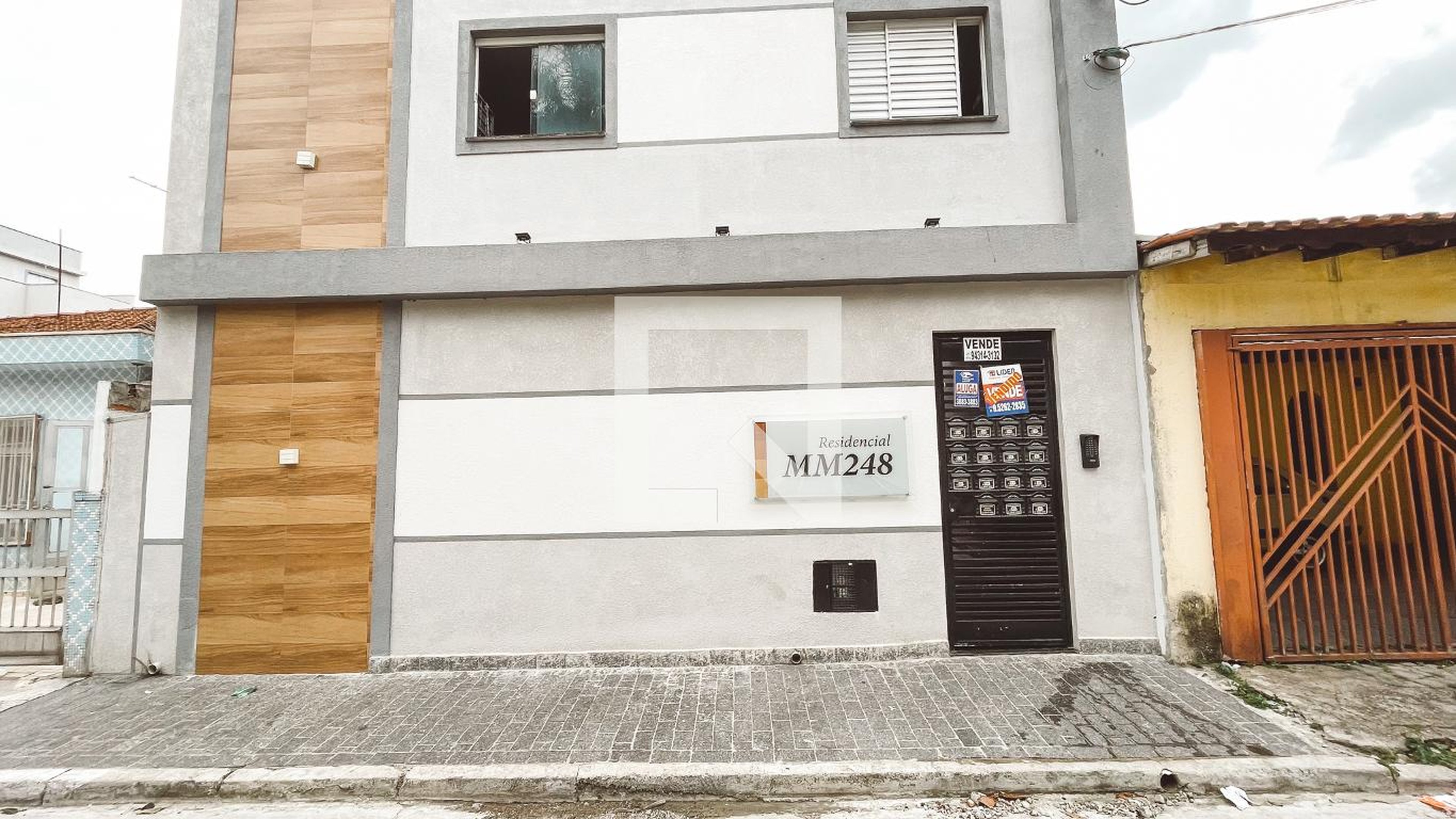 Fachada do Prédio Condomínio Mm248