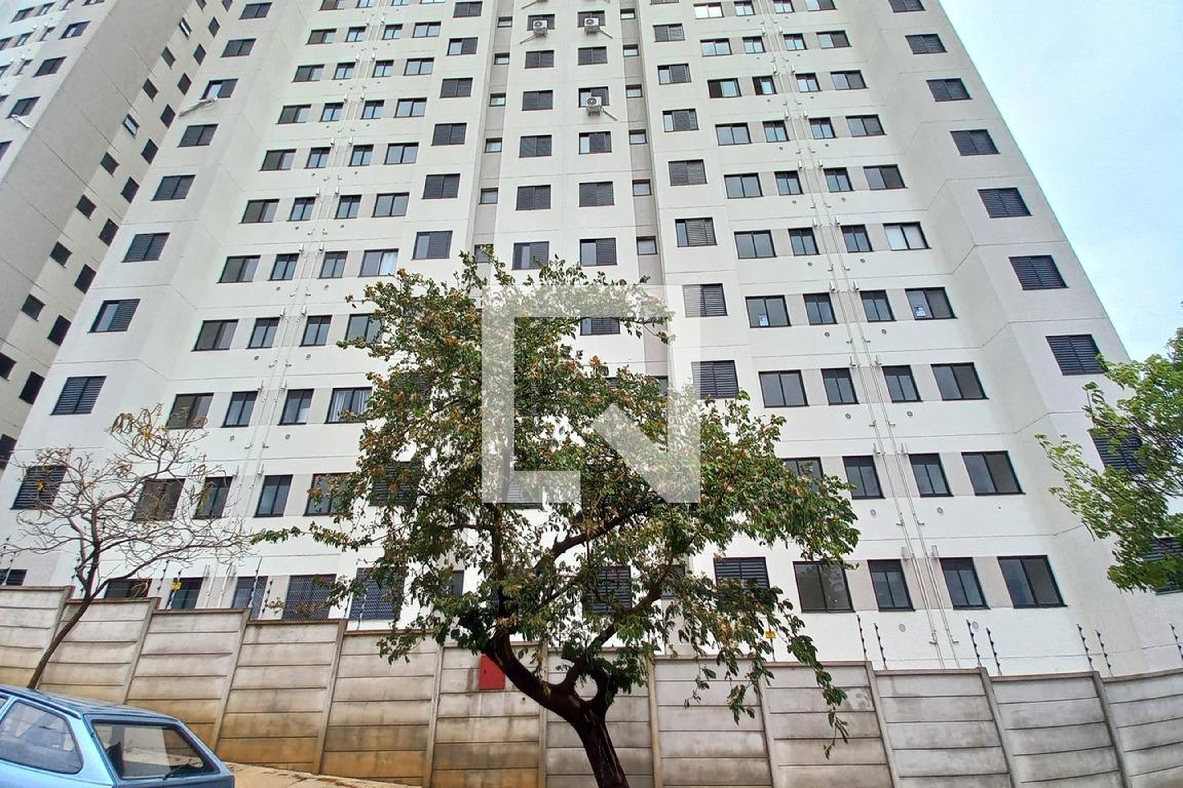 Fachada do Prédio Condomínio em Rua Pastor Antonio Tiburtino da Silva, 480