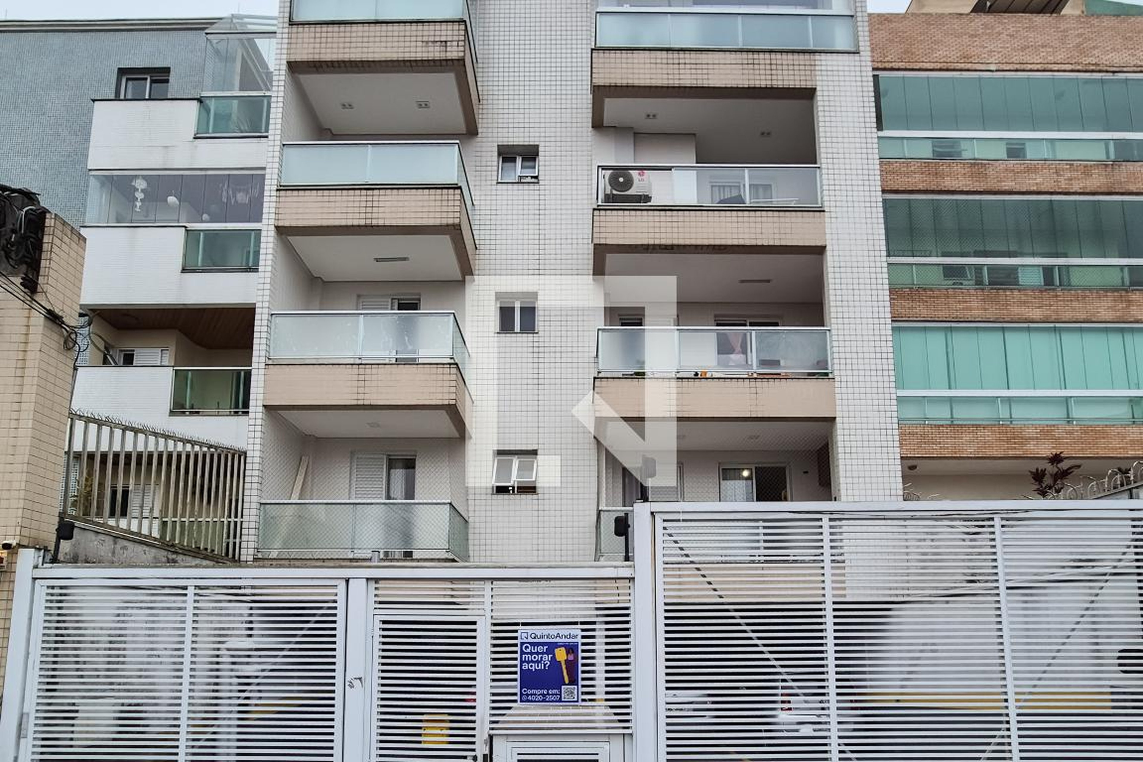 Fachada do Prédio Condomínio Valcris