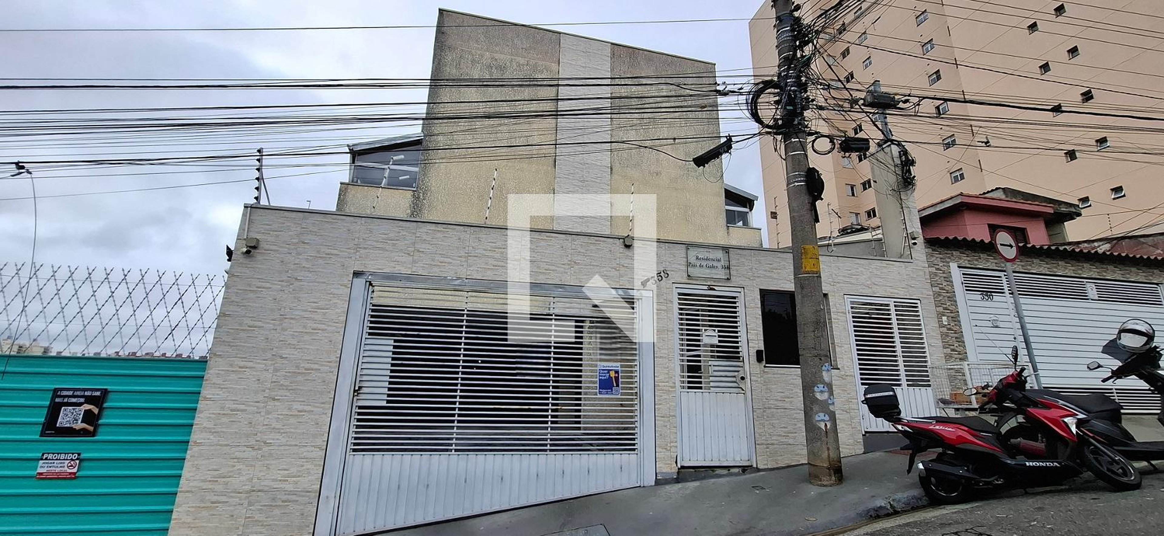 Fachada Residencial Pais de Gales