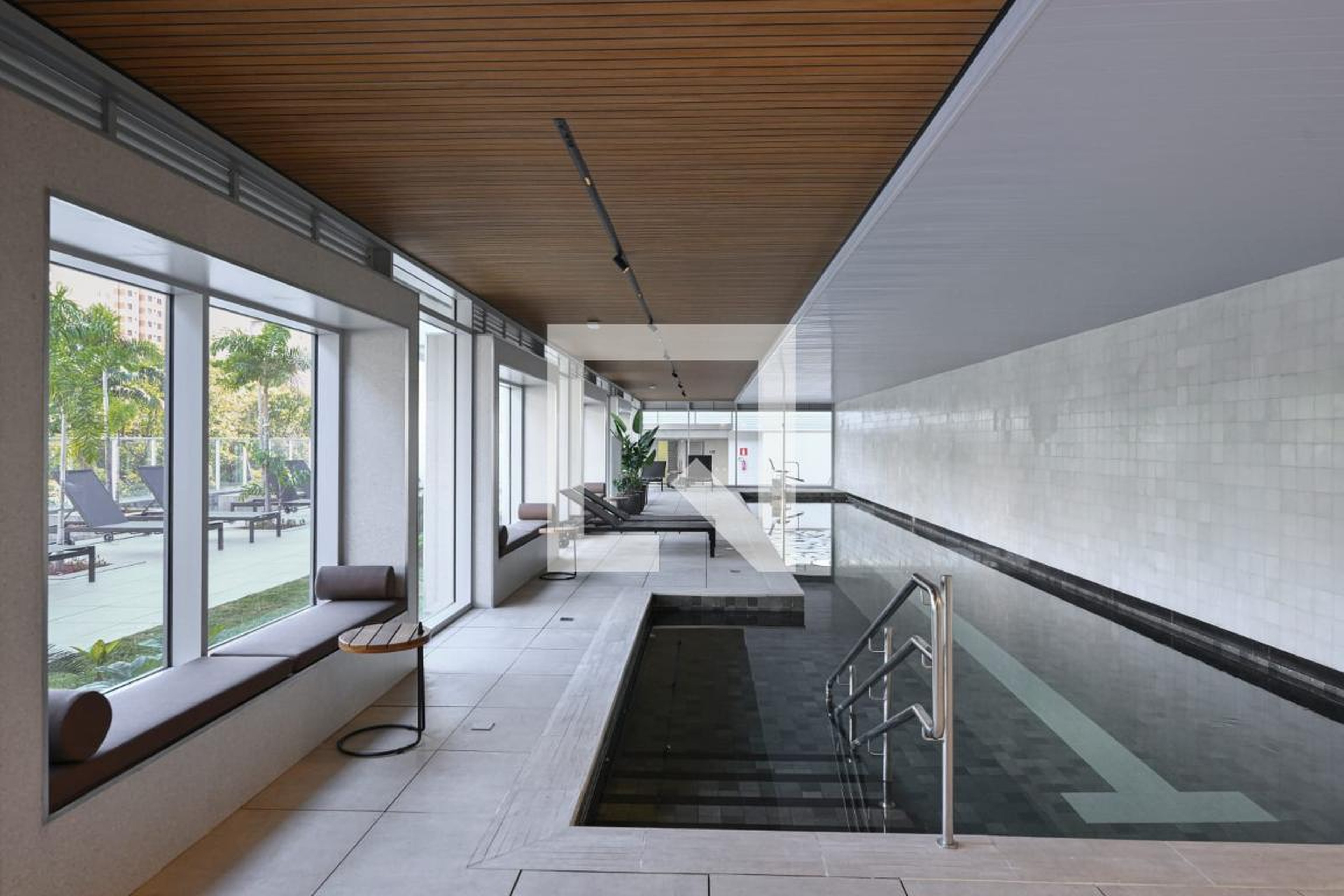 Piscina Coberta - History