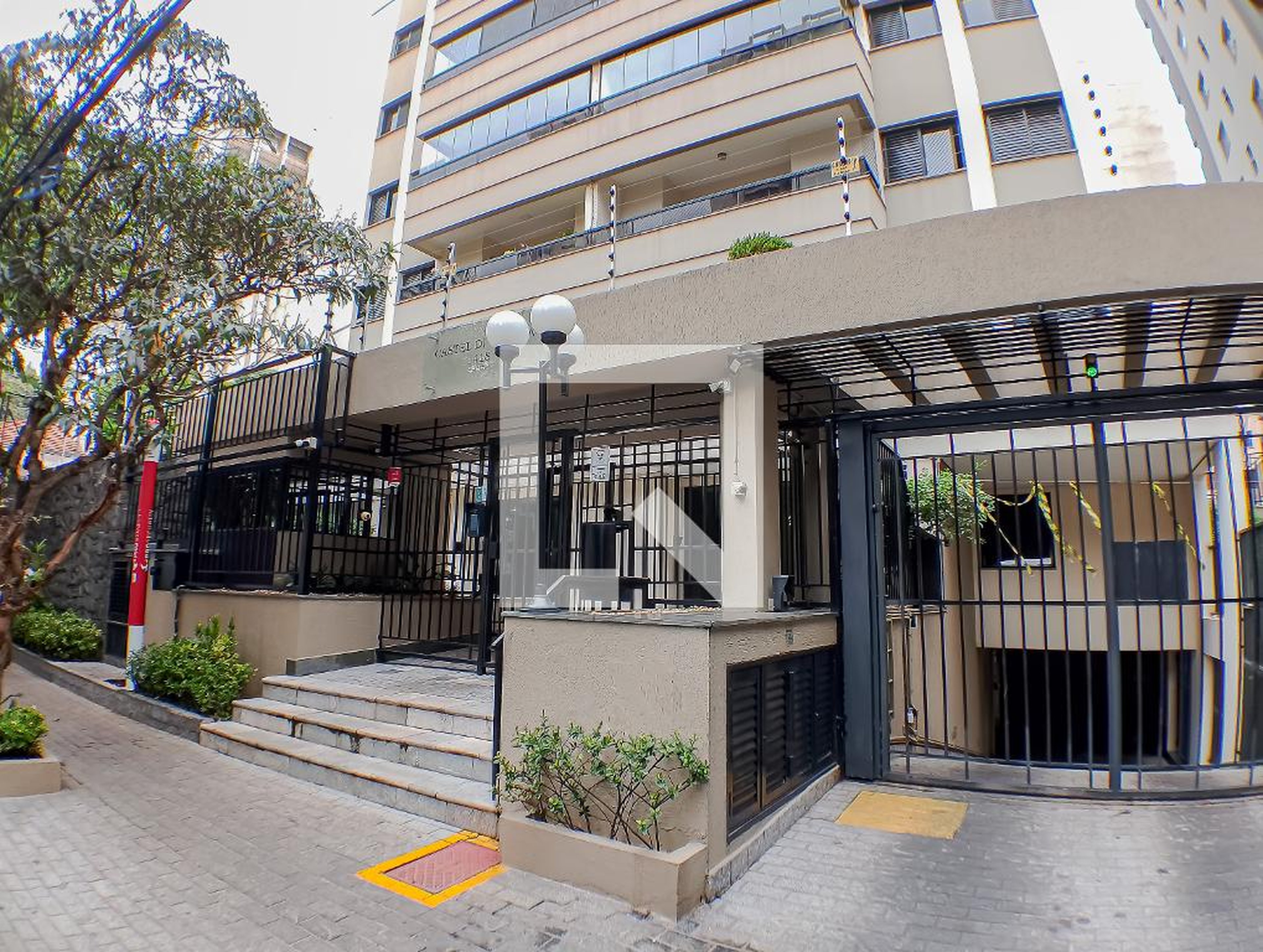 Fachada Condomínio Castel dia Gênova