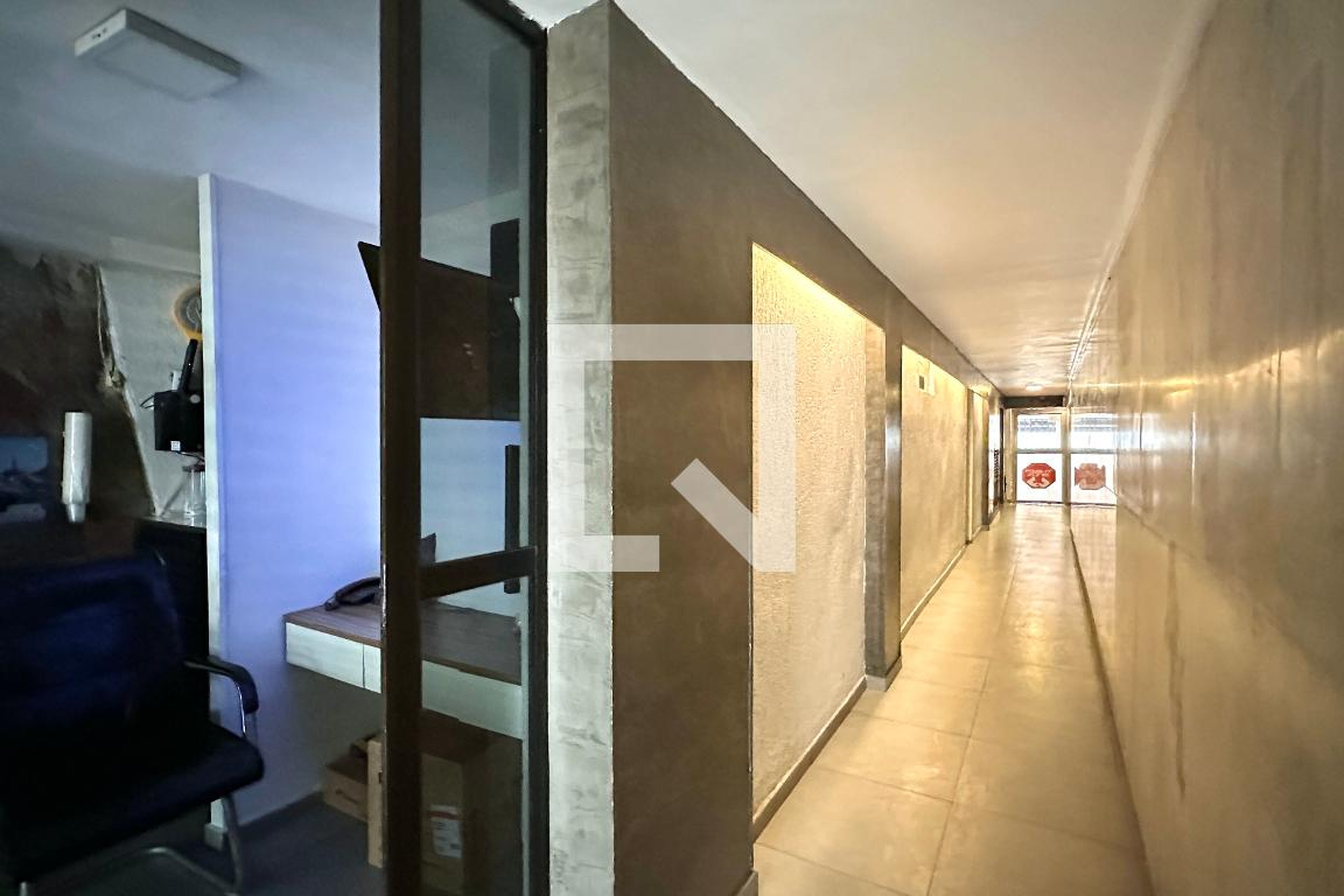 Entrada - Edificio Shopping Kar