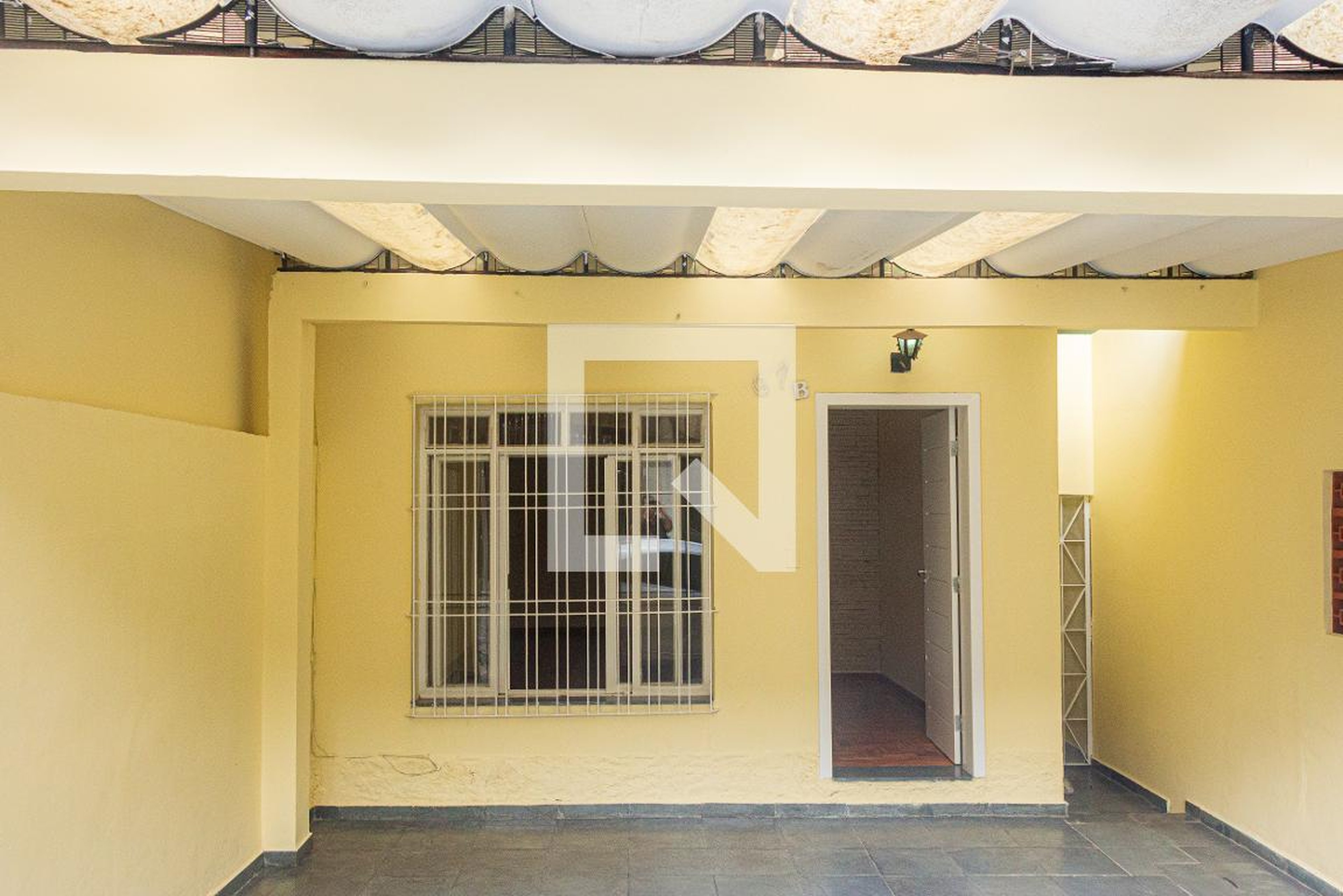 Fachada Condomínio em Rua Itubore, 67